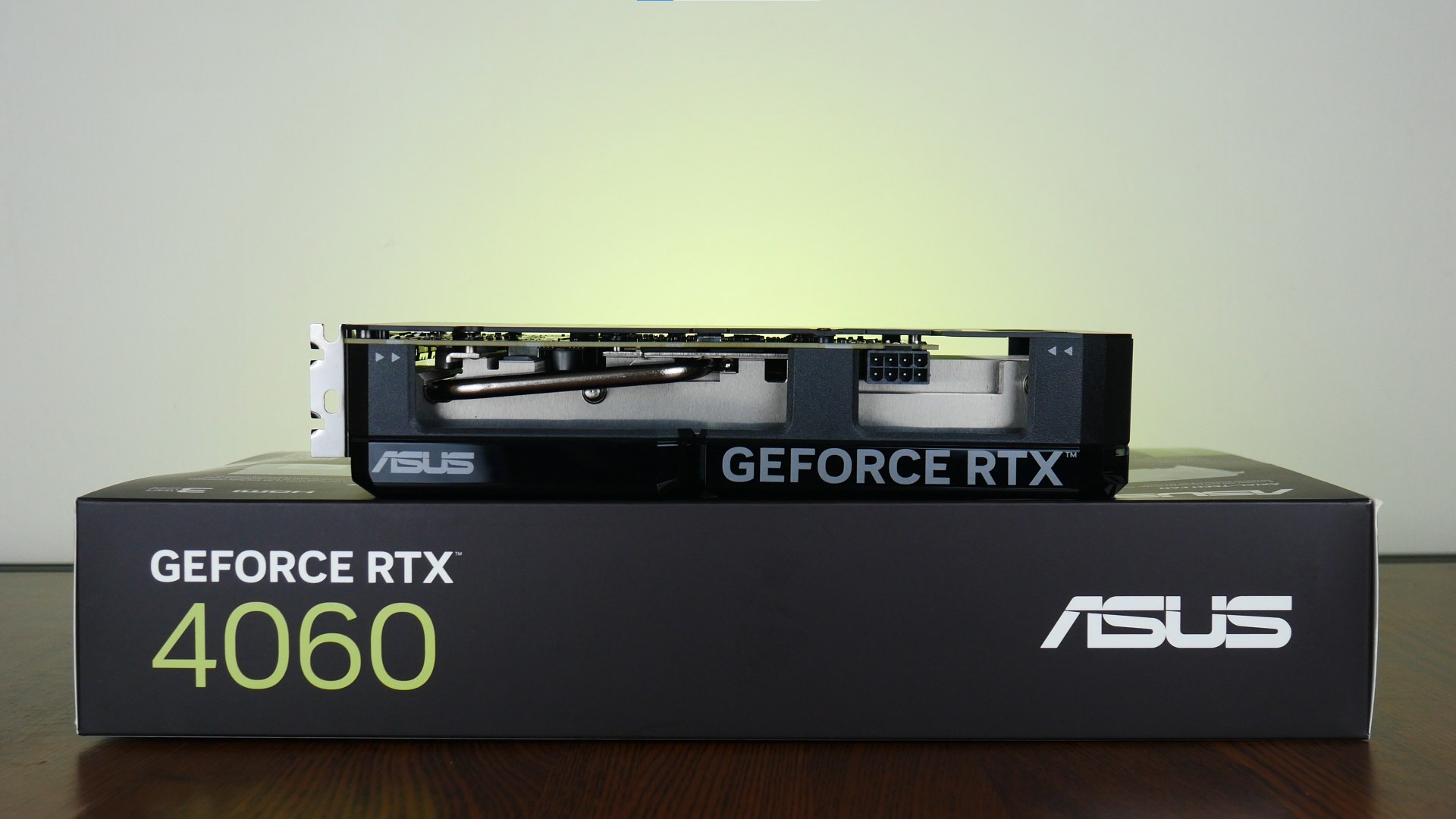ASUS Dual GeForce RTX 4060 OC Edition 8GB GDDR6 Aesthetics (Top Profile)
