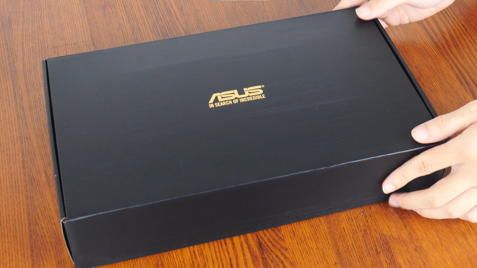 ASUS Dual GeForce RTX 4060 OC Edition 8GB GDDR6 Packaging (Internal)