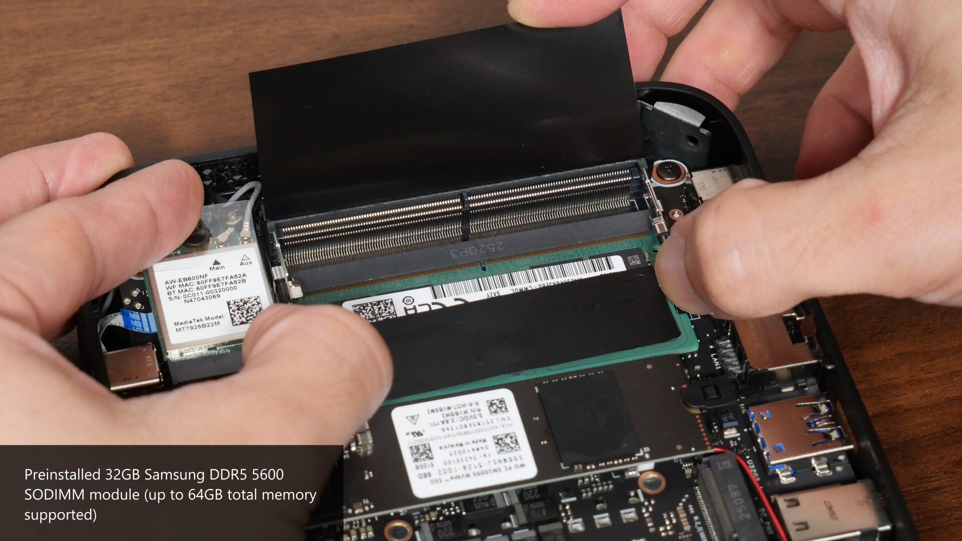 ASUS ExpertCenter PN54-S1 SODIMM Slots
