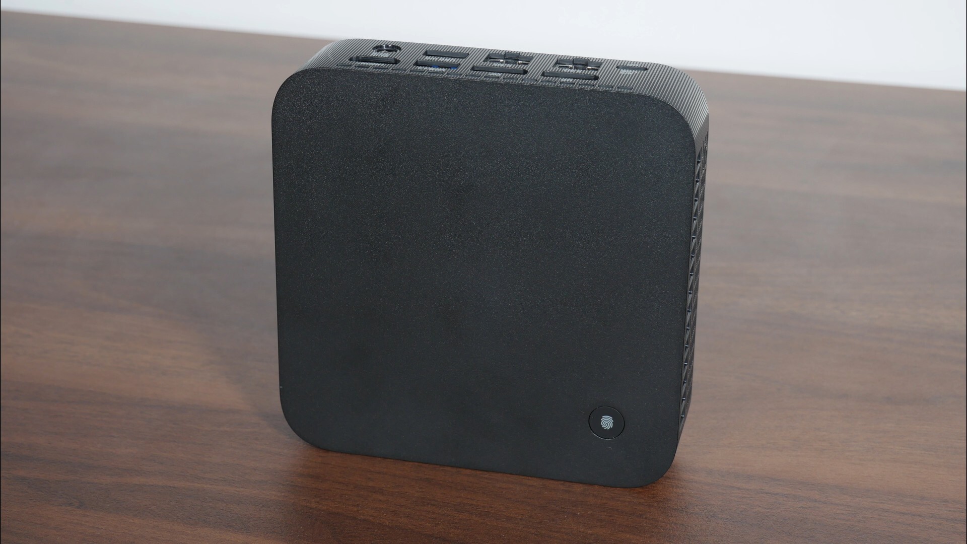 ASUS ExpertCenter PN54 Aesthetics (1)