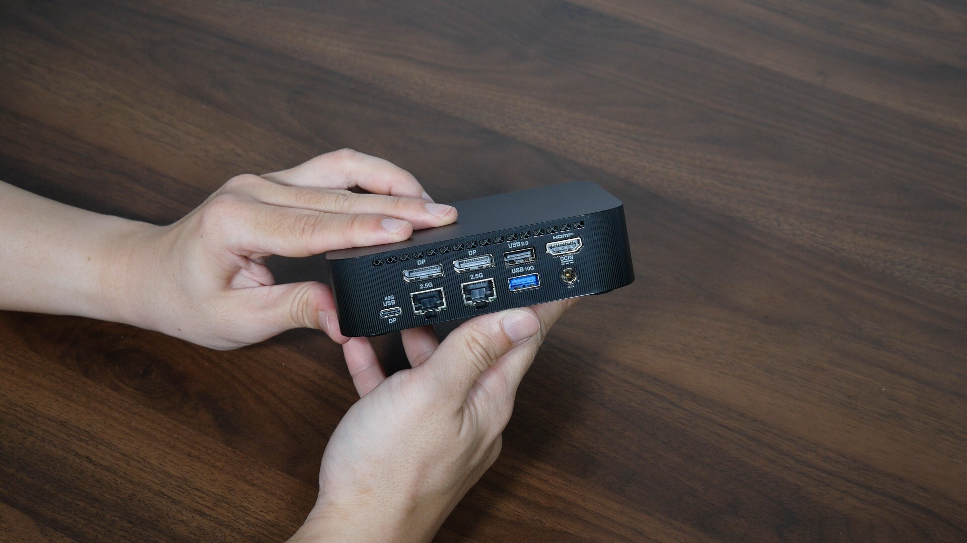 ASUS ExpertCenter PN54 Aesthetics (4)