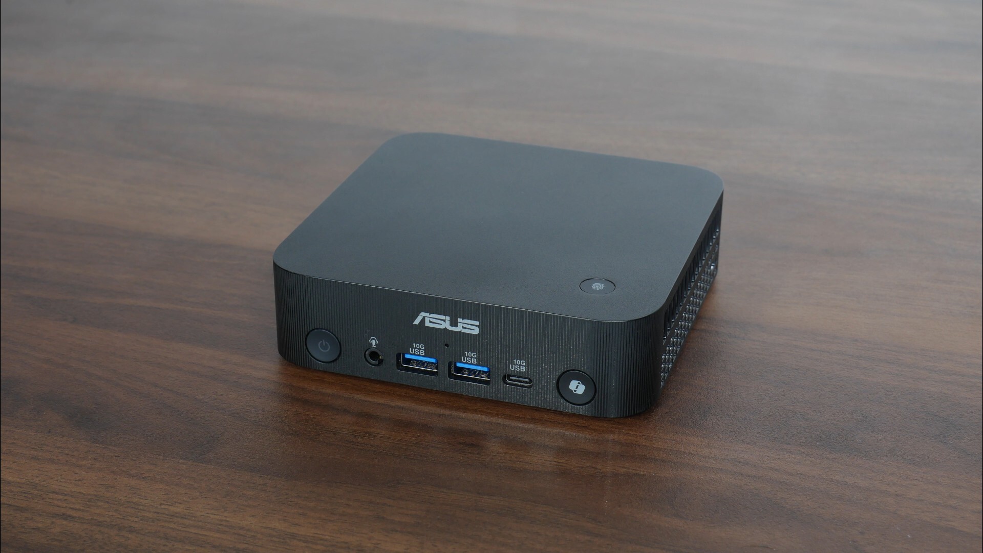 ASUS ExpertCenter PN54 Aesthetics (Front)