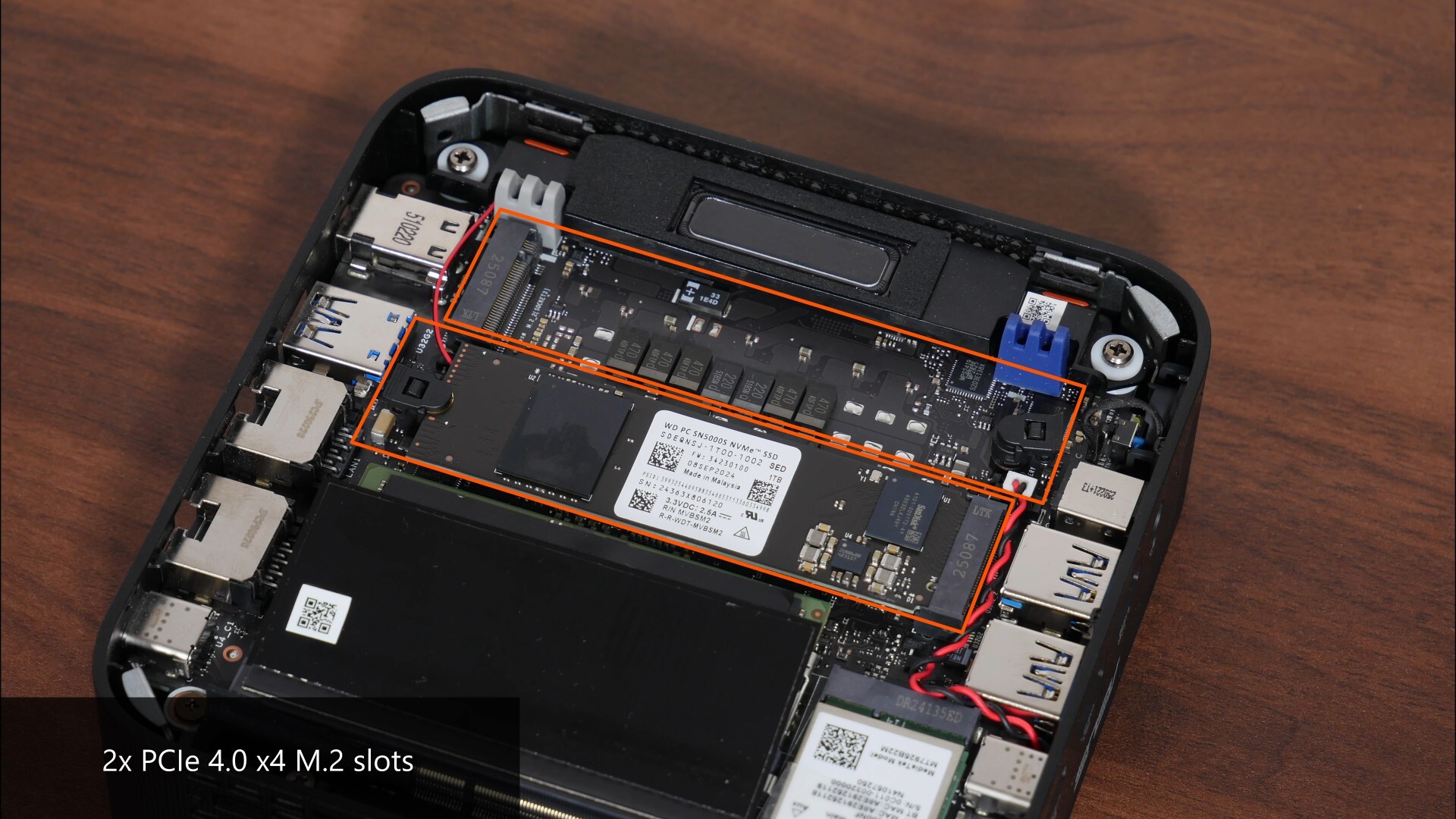 ASUS ExpertCenter PN54 M.2 Slots