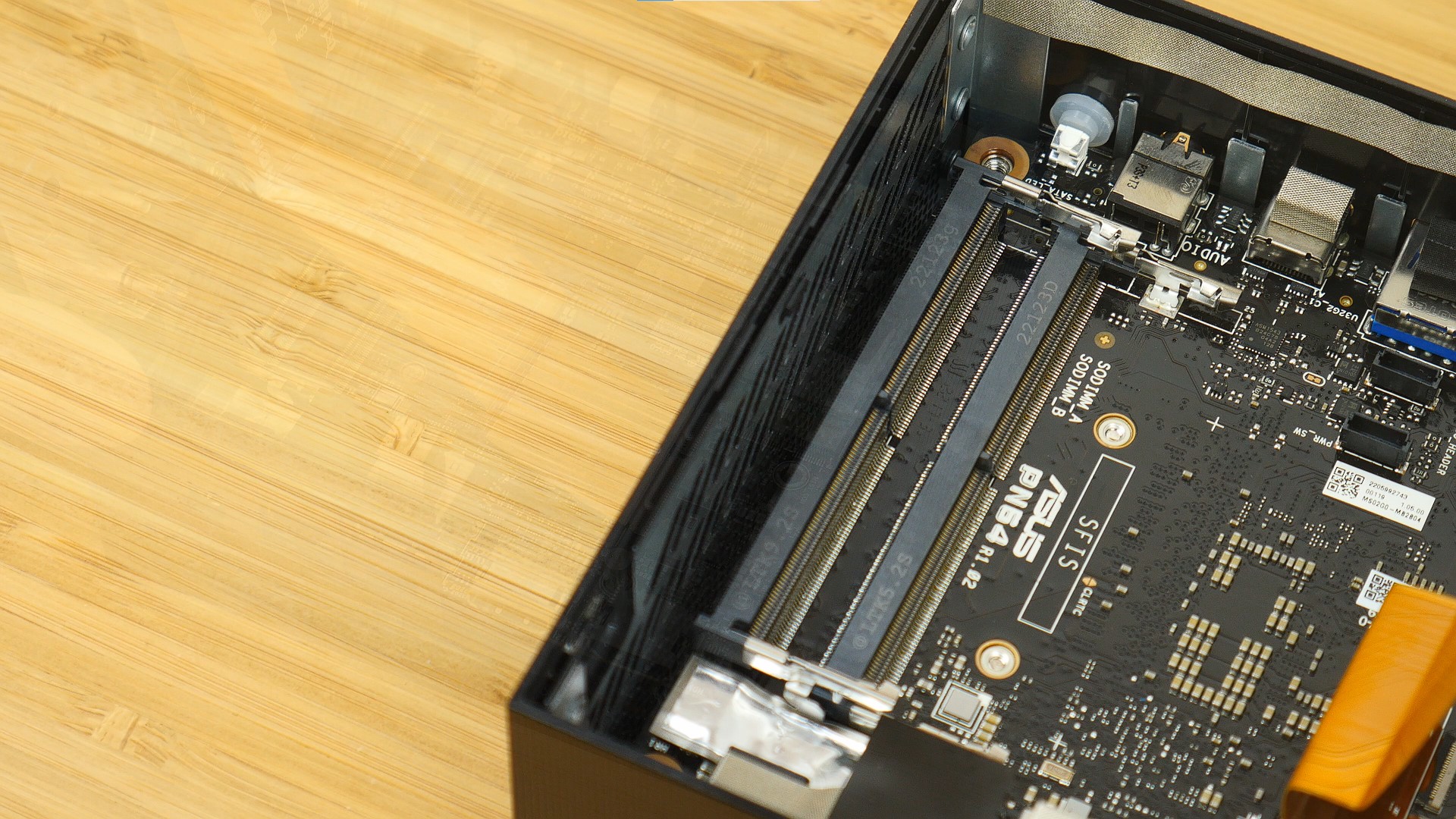 ASUS ExpertCenter PN64 Mini PC Memory Slots