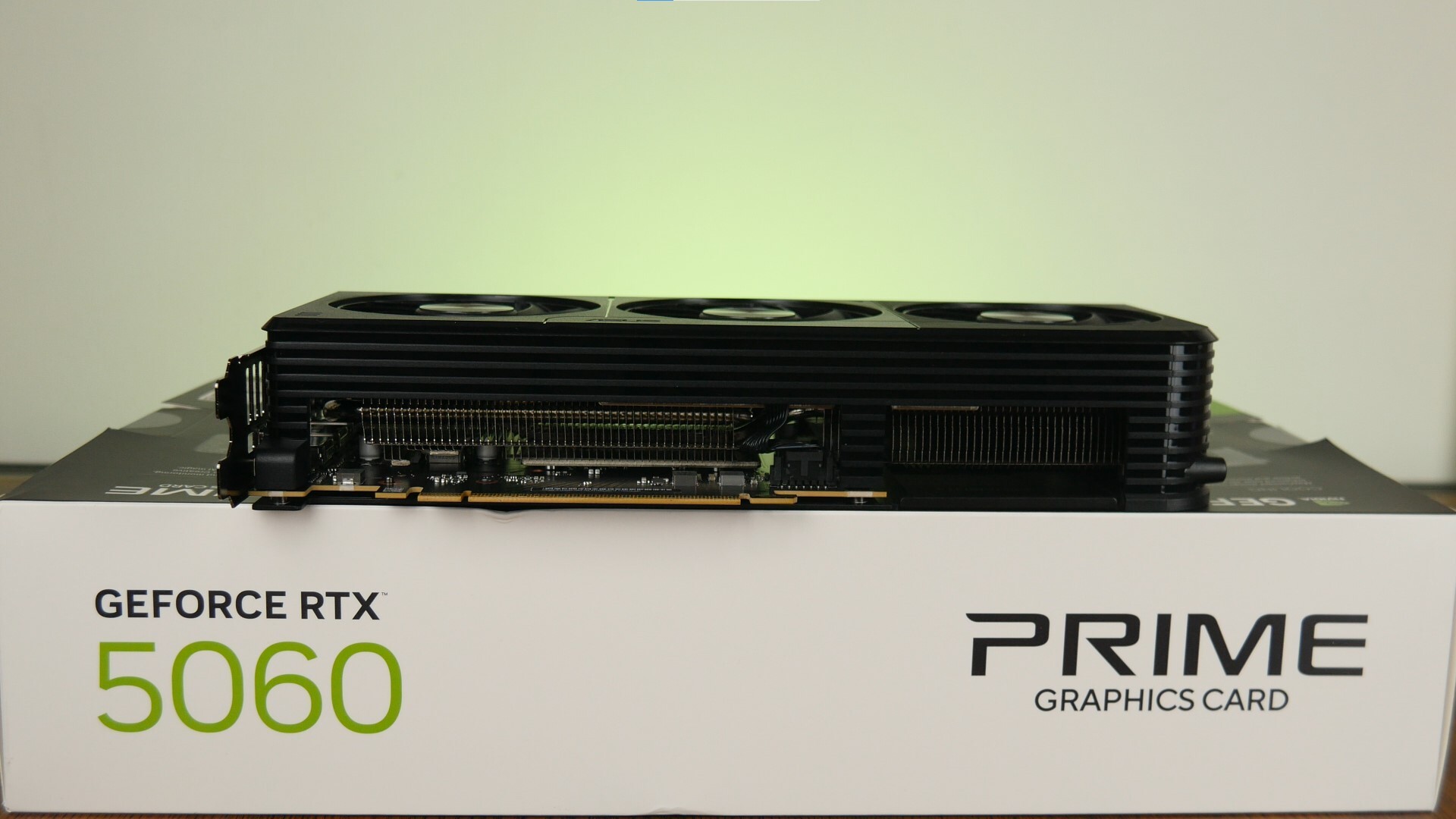 ASUS Prime GeForce RTX 5060 OC Edition 8GB GDDR7 Aesthetics (Long Edge Bottom)