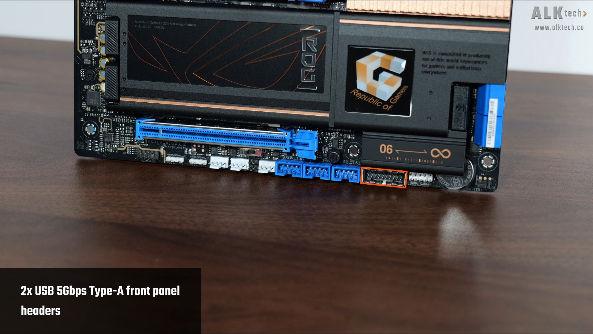 ASUS ROG CROSSHAIR 2006 Front Panel USB 5Gbps Type-A (2)