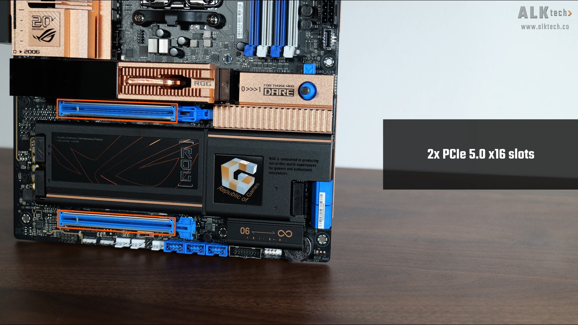 ASUS ROG CROSSHAIR 2006 PCIe 5.0 x16 Slots