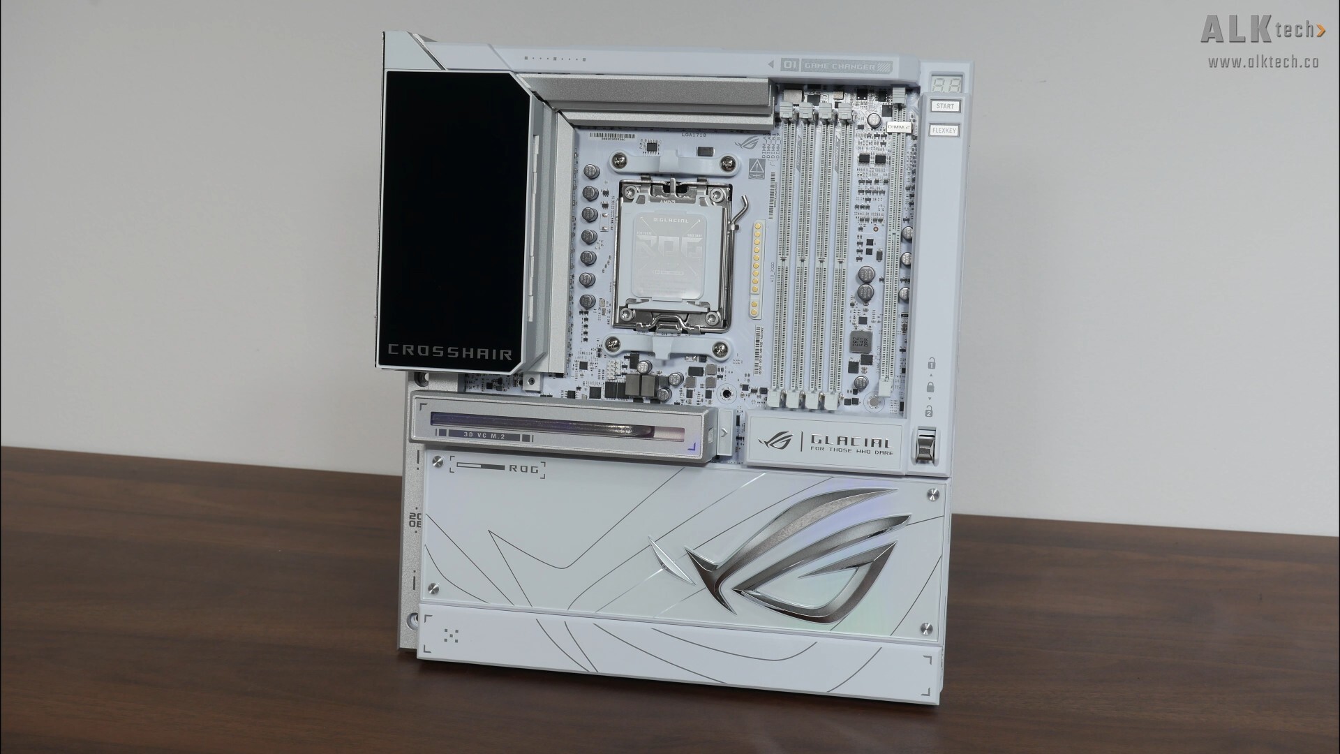 ASUS ROG CROSSHAIR X870E GLACIAL Aesthetics (Front)