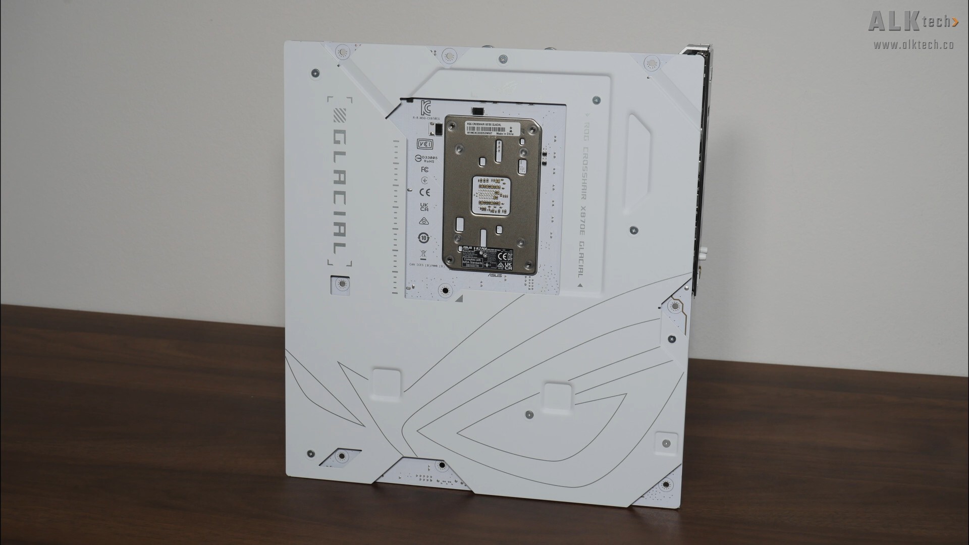 ASUS ROG CROSSHAIR X870E GLACIAL Aesthetics (Rear)