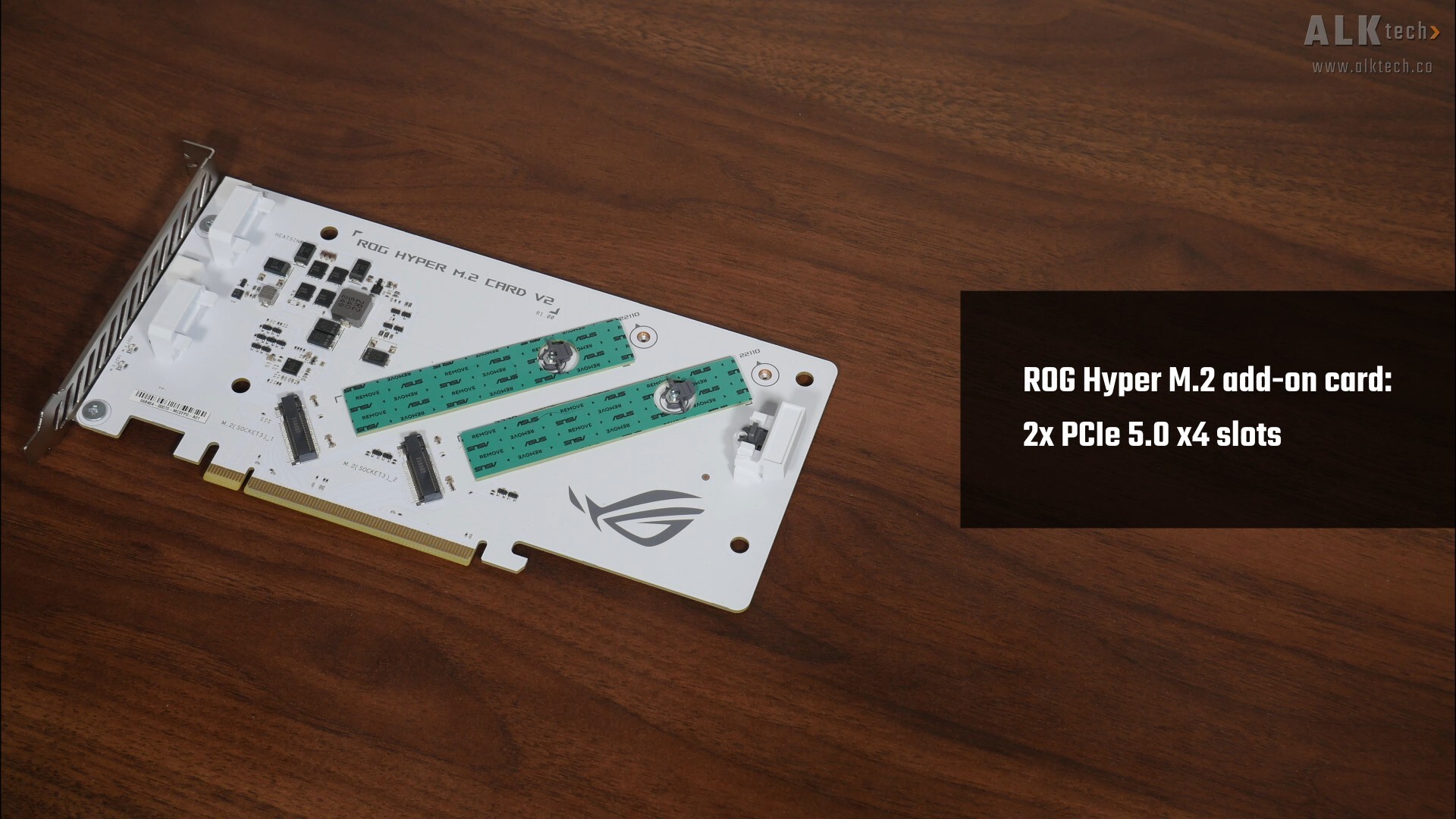  ASUS ROG CROSSHAIR X870E GLACIAL ROG Hyper M.2 Card (3)