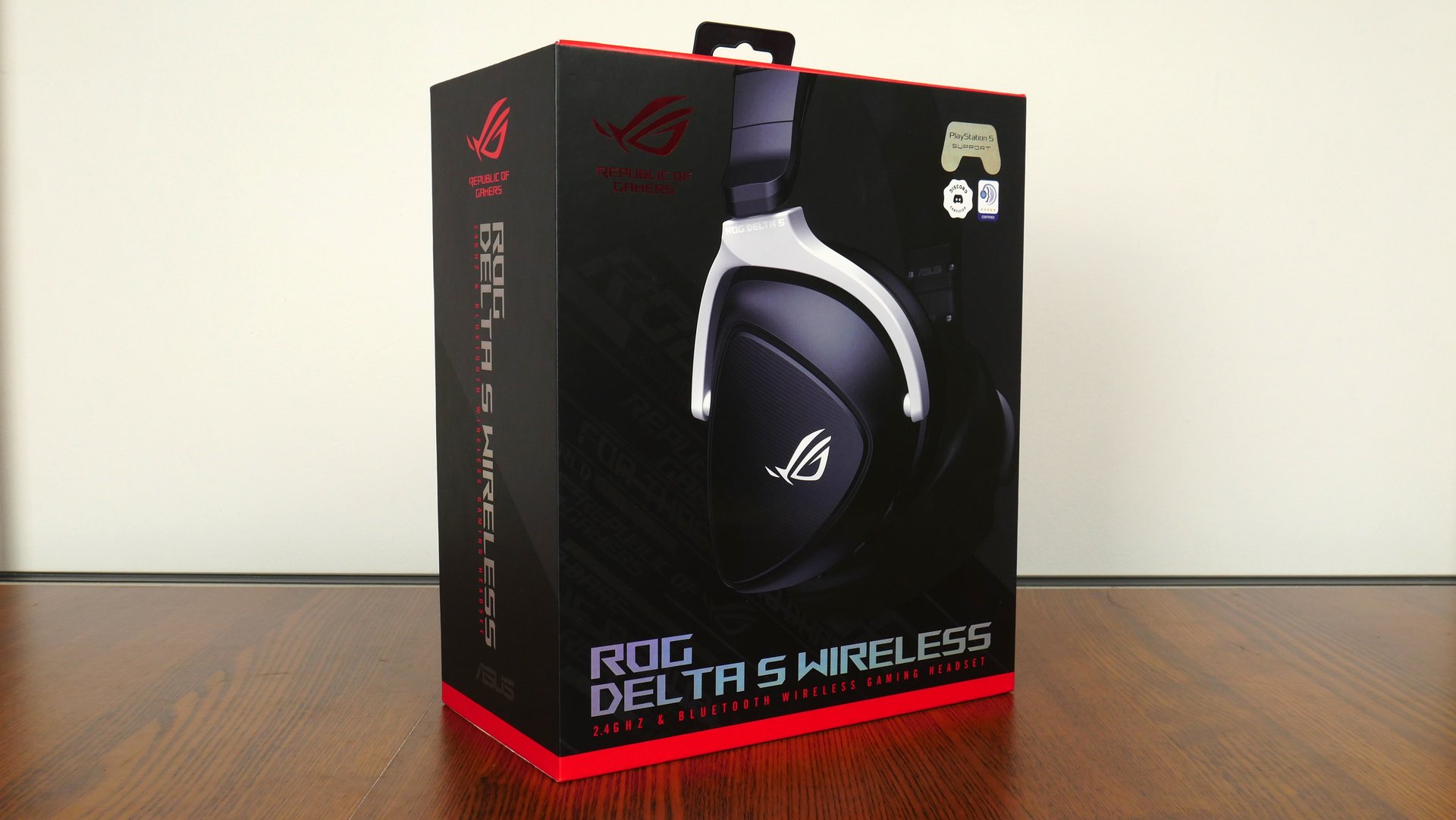 ASUS ROG Delta S Wireless Box Front