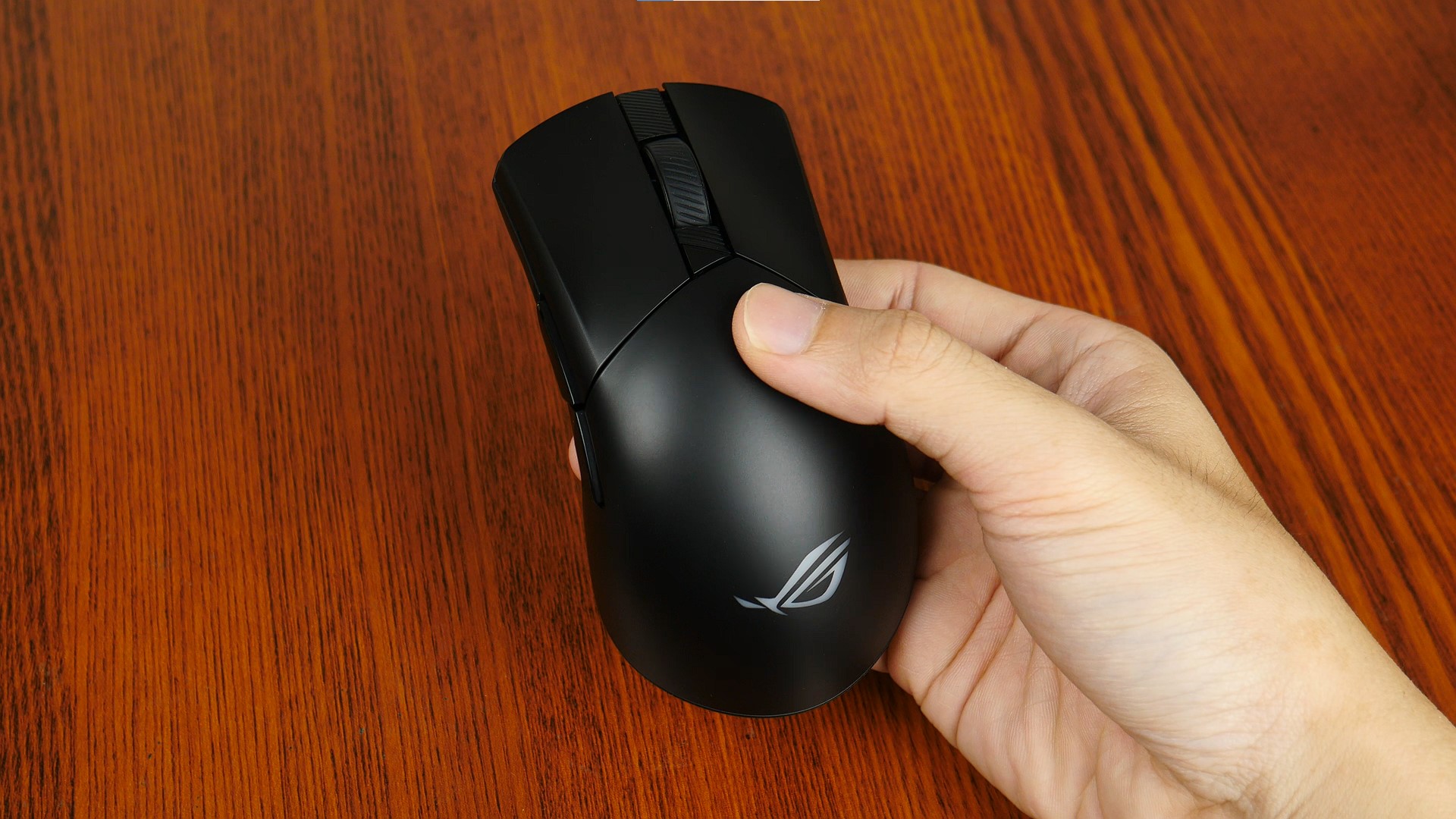 ASUS ROG Gladius III Wireless AimPoint Aesthetics (1)