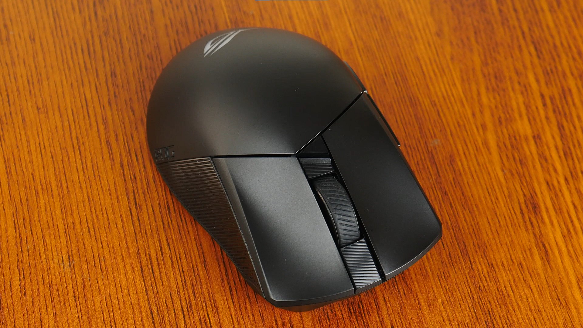 ASUS ROG Gladius III Wireless AimPoint Aesthetics (2)