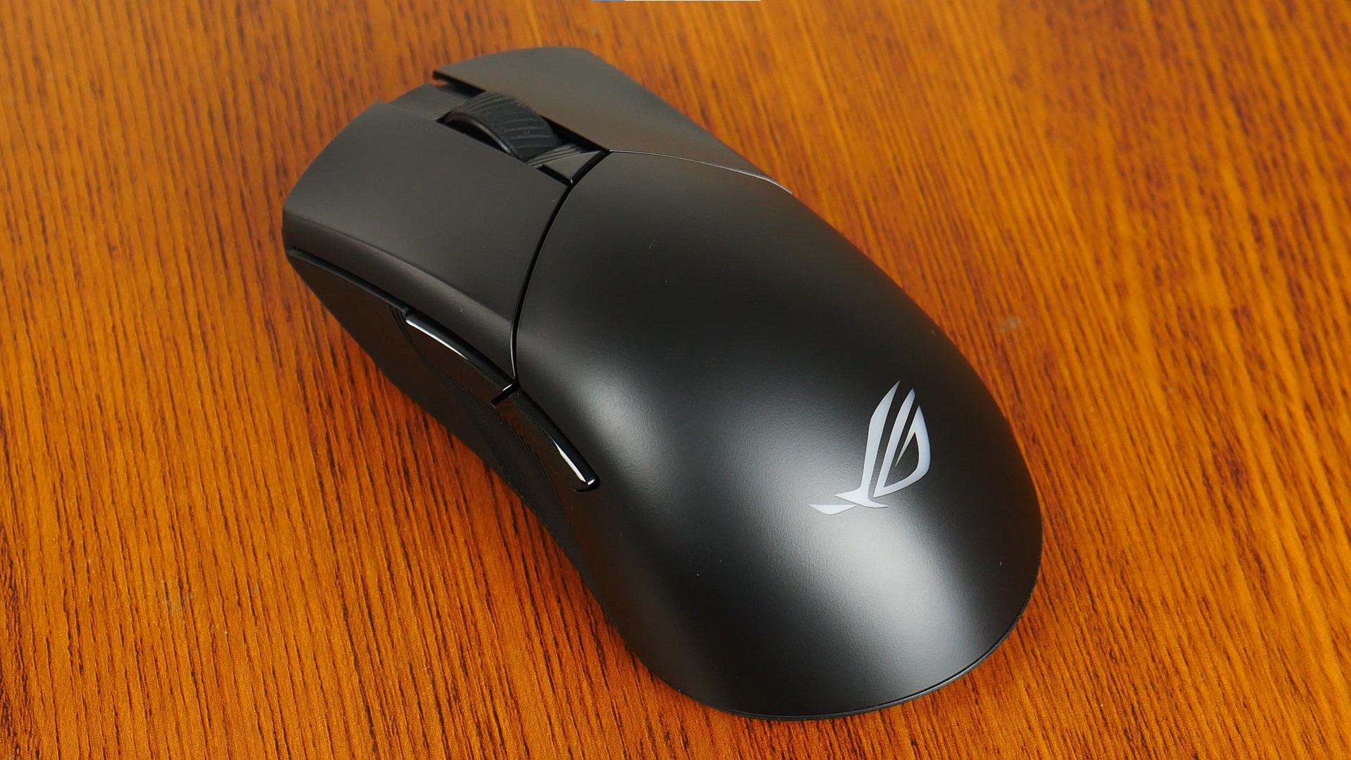 ASUS ROG Gladius III Wireless AimPoint Aesthetics (3)