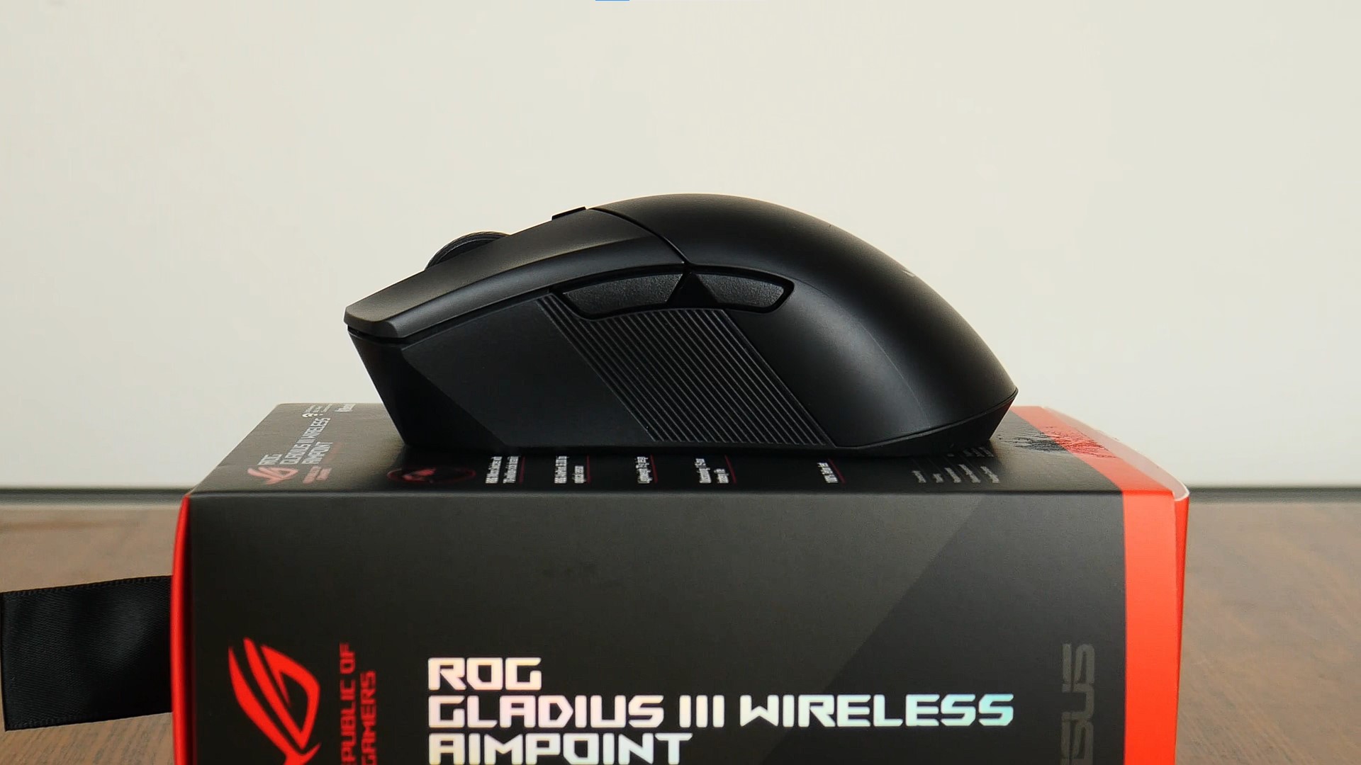 ASUS ROG Gladius III Wireless AimPoint Side Profile (2)