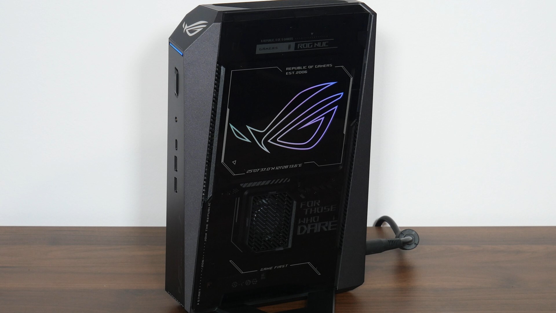 ASUS ROG NUC (2025) RGB Lighting (2)