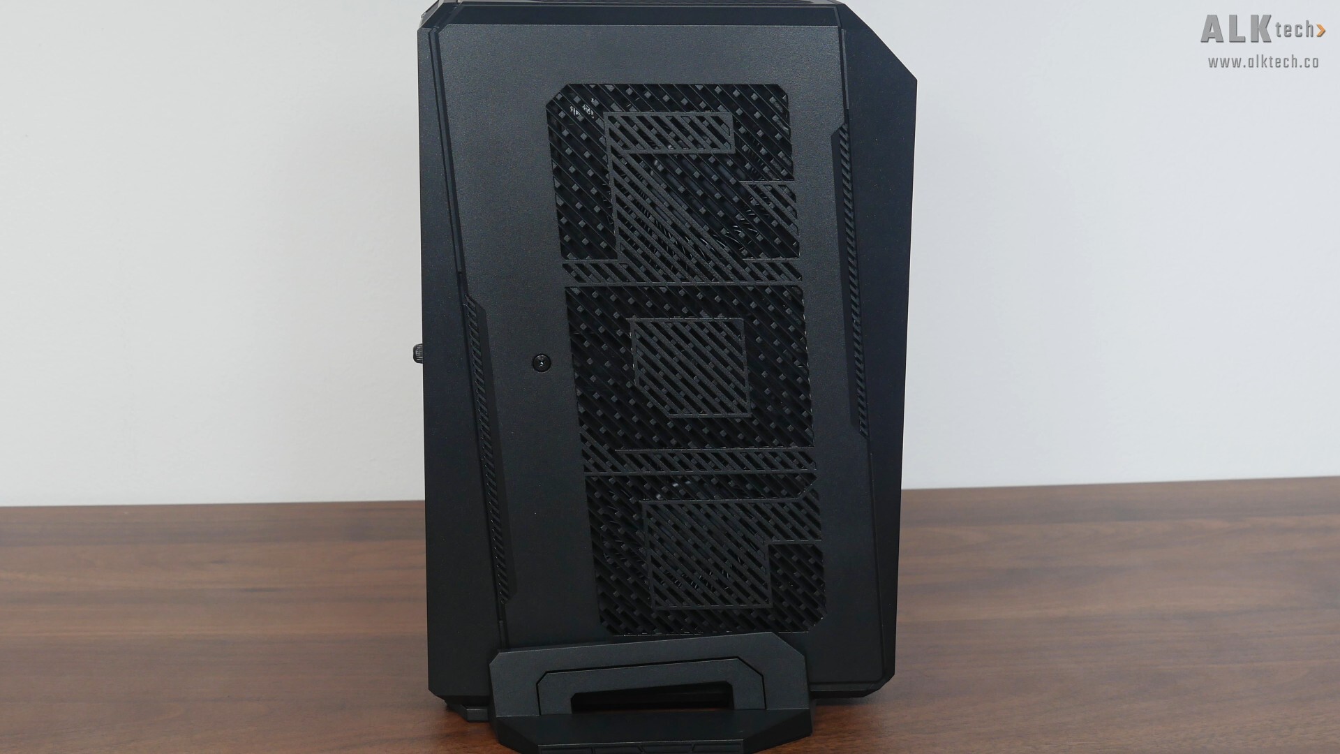 ASUS ROG NUC 16 Aesthetics (3)