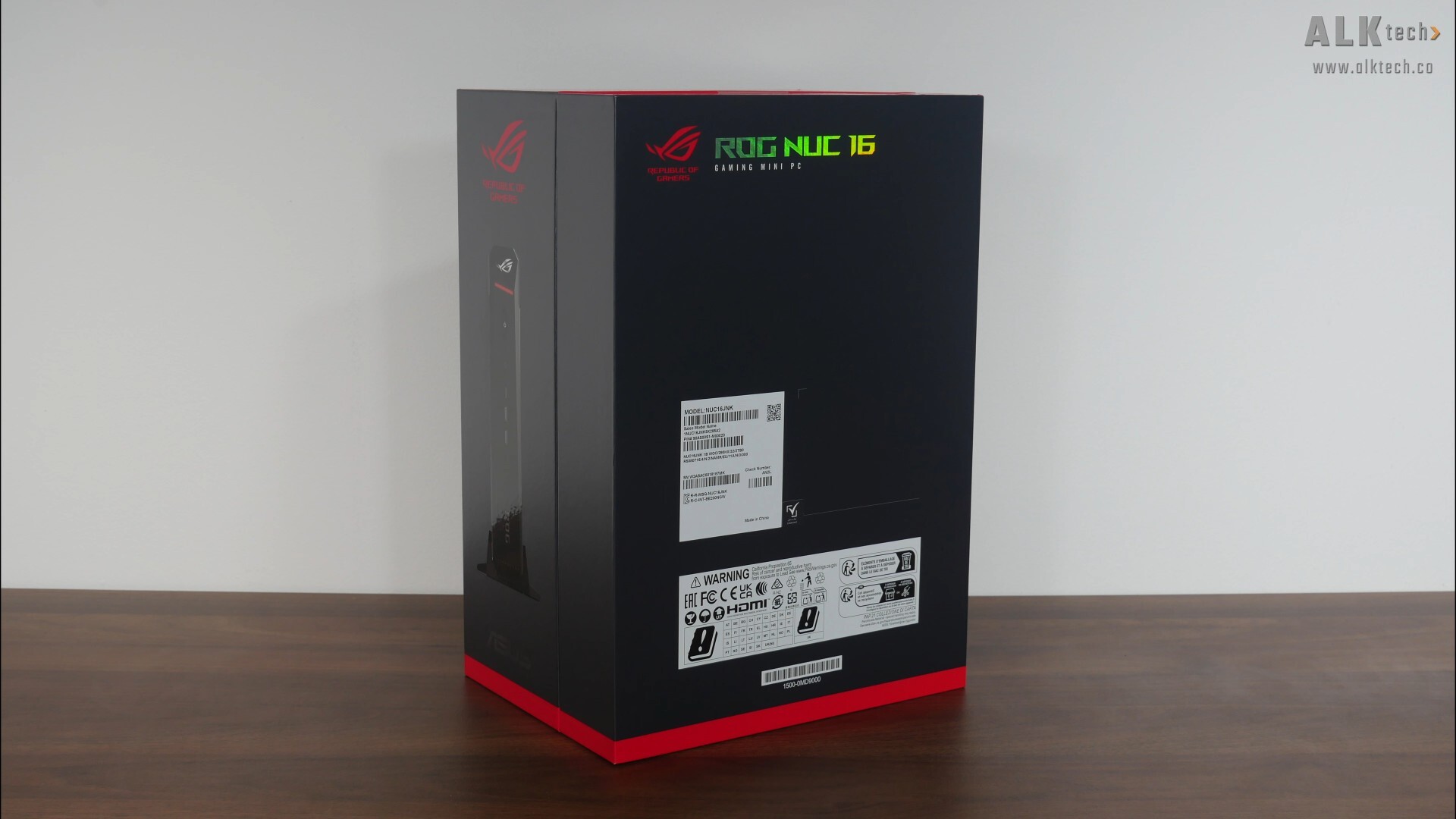 ASUS ROG NUC 16 Packaging (Rear)