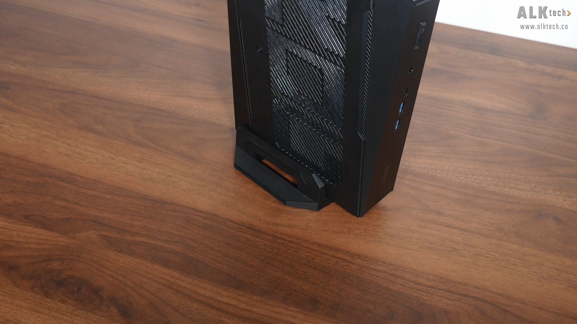 ASUS ROG NUC 16 Vertical Orientation