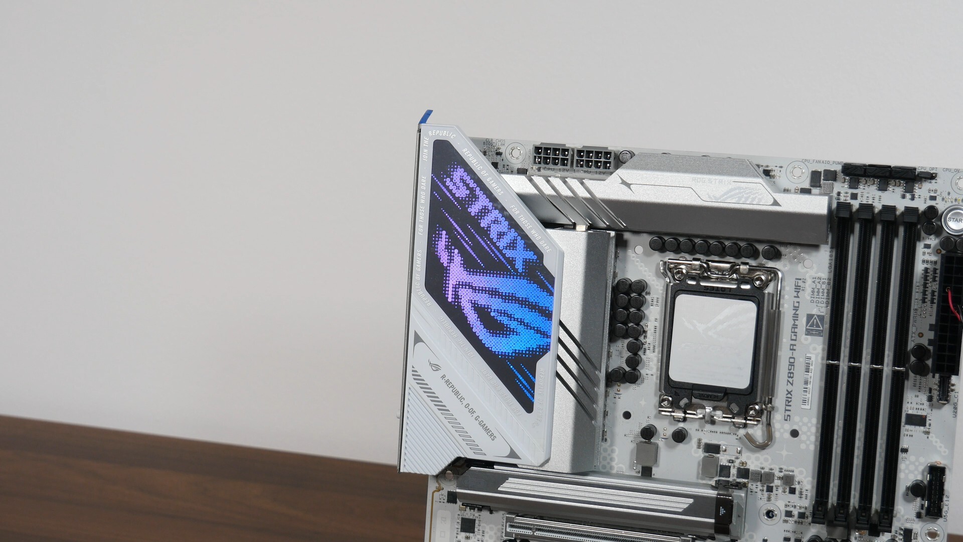ASUS ROG STRIX Z890-A GAMING WIFI Polymo Lighting