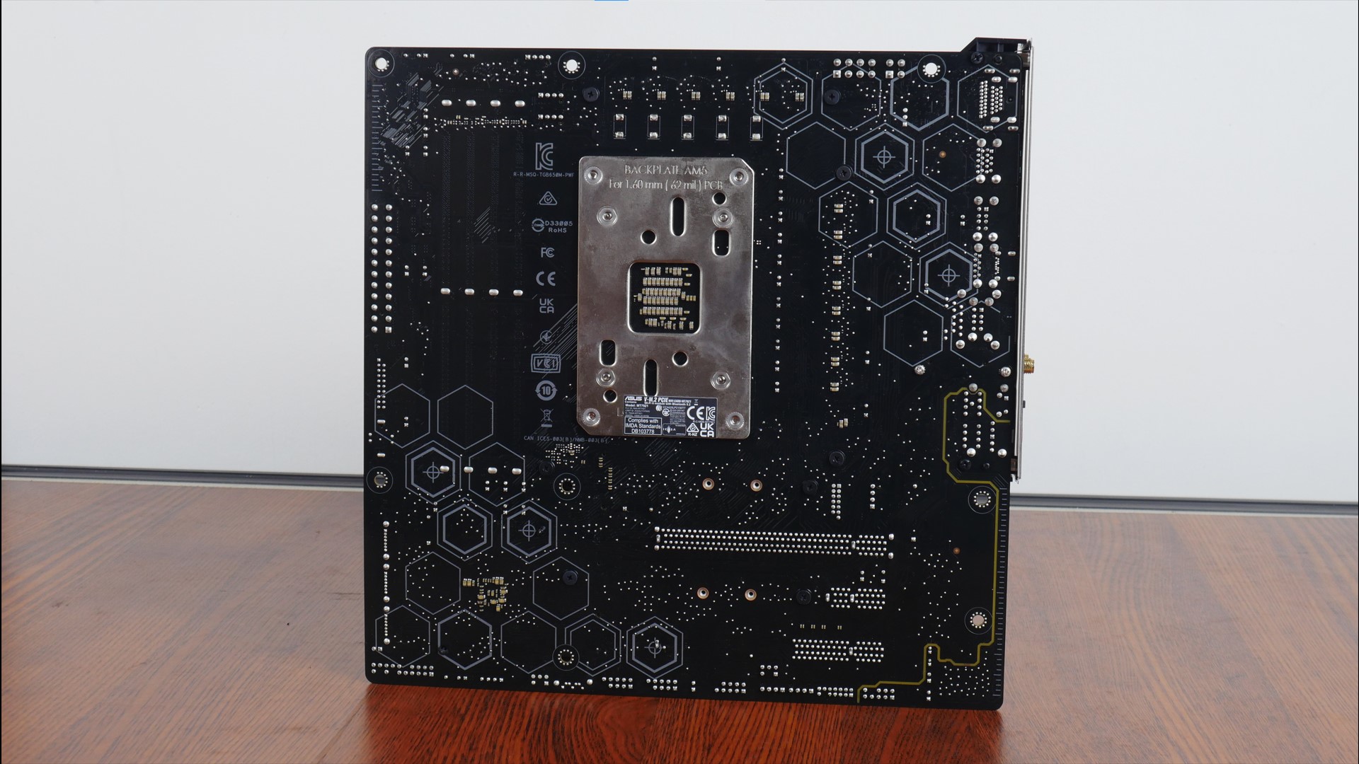 ASUS TUF GAMING B650M-PLUS WIFI Aesthetics (2)