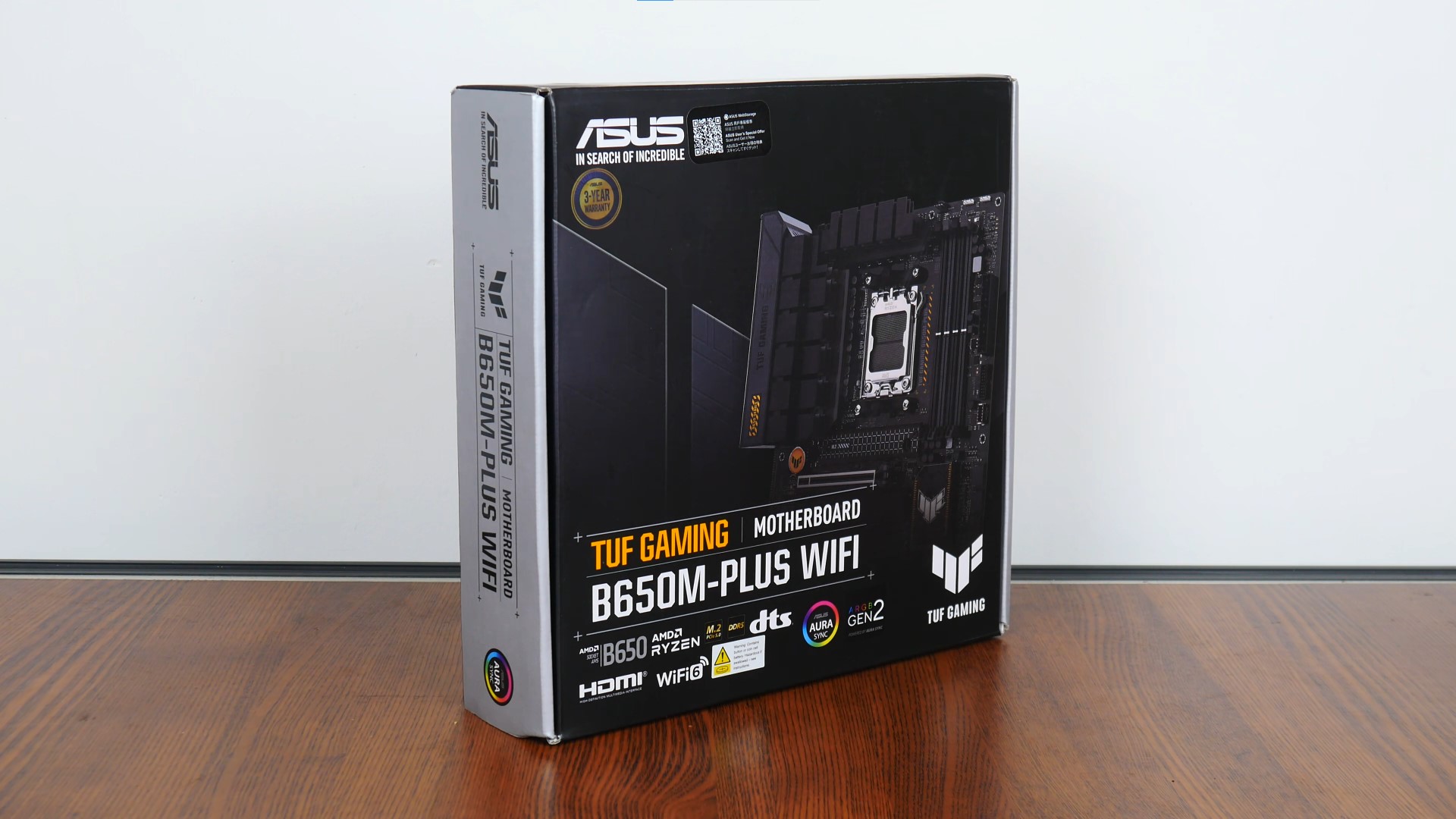 ASUS TUF GAMING B650M-PLUS WIFI Packaging (Front)