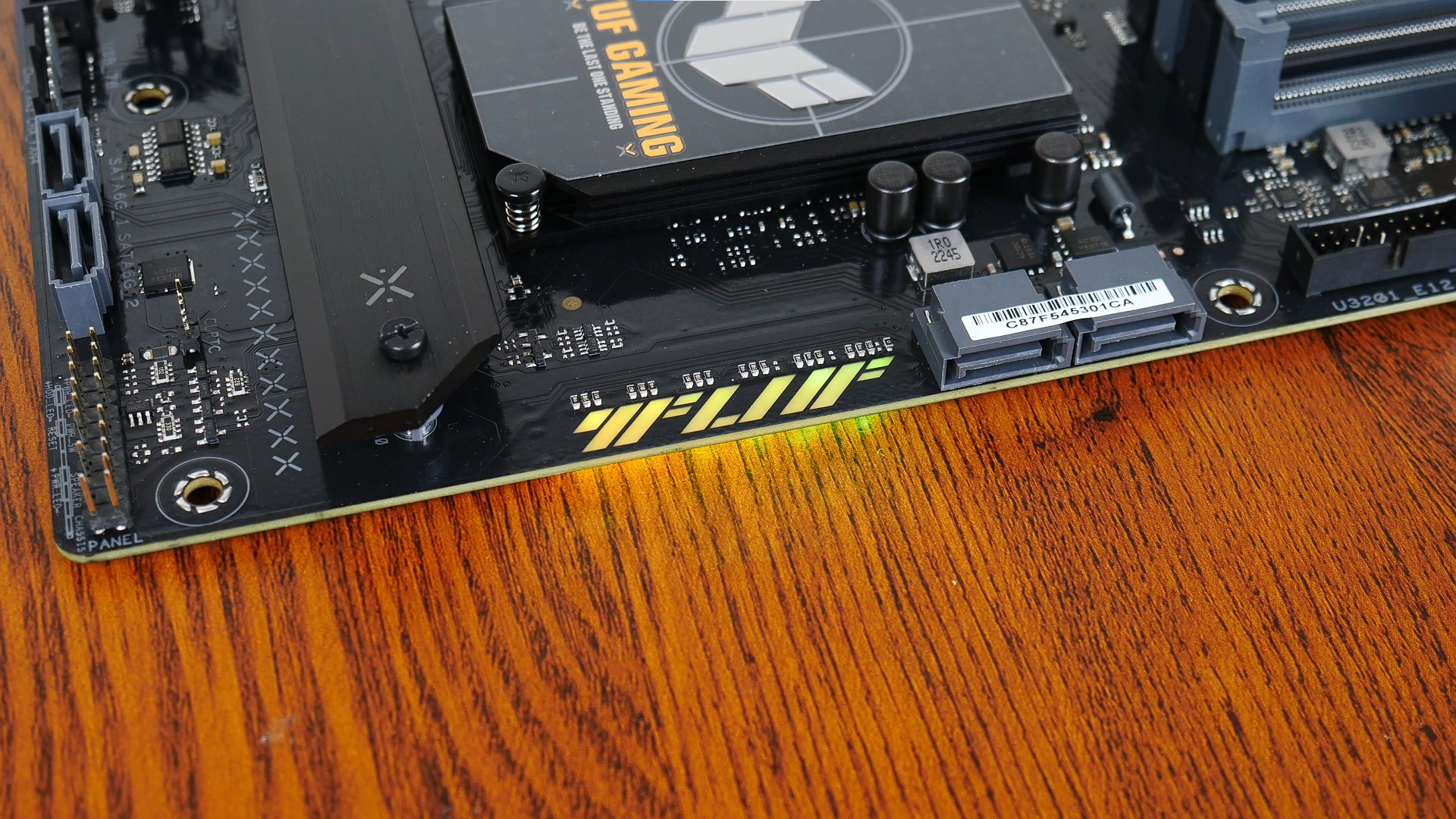 ASUS TUF GAMING B760-PLUS WIFI D4 RGB LED