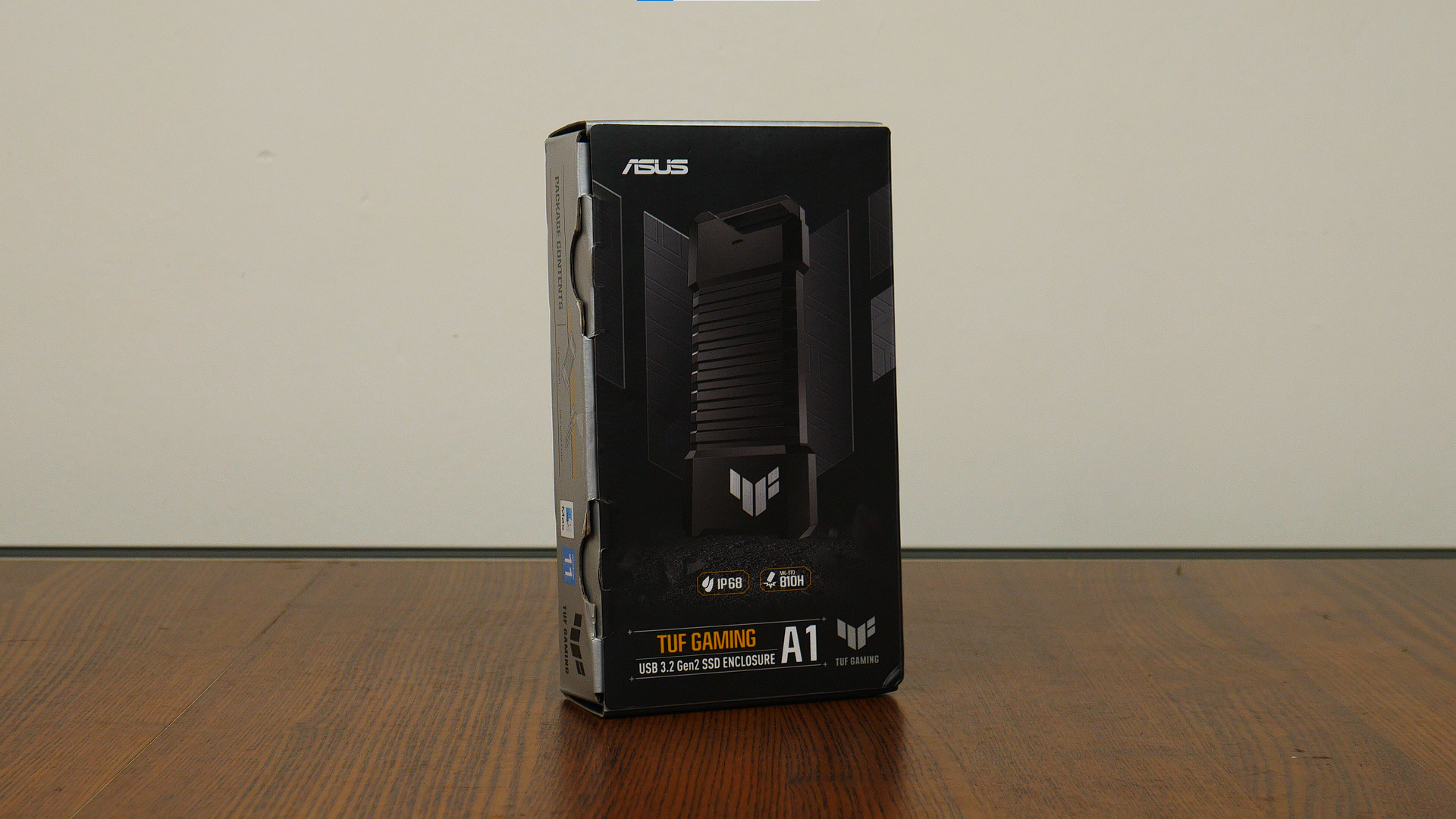 ASUS TUF Gaming A1 Box (Front)