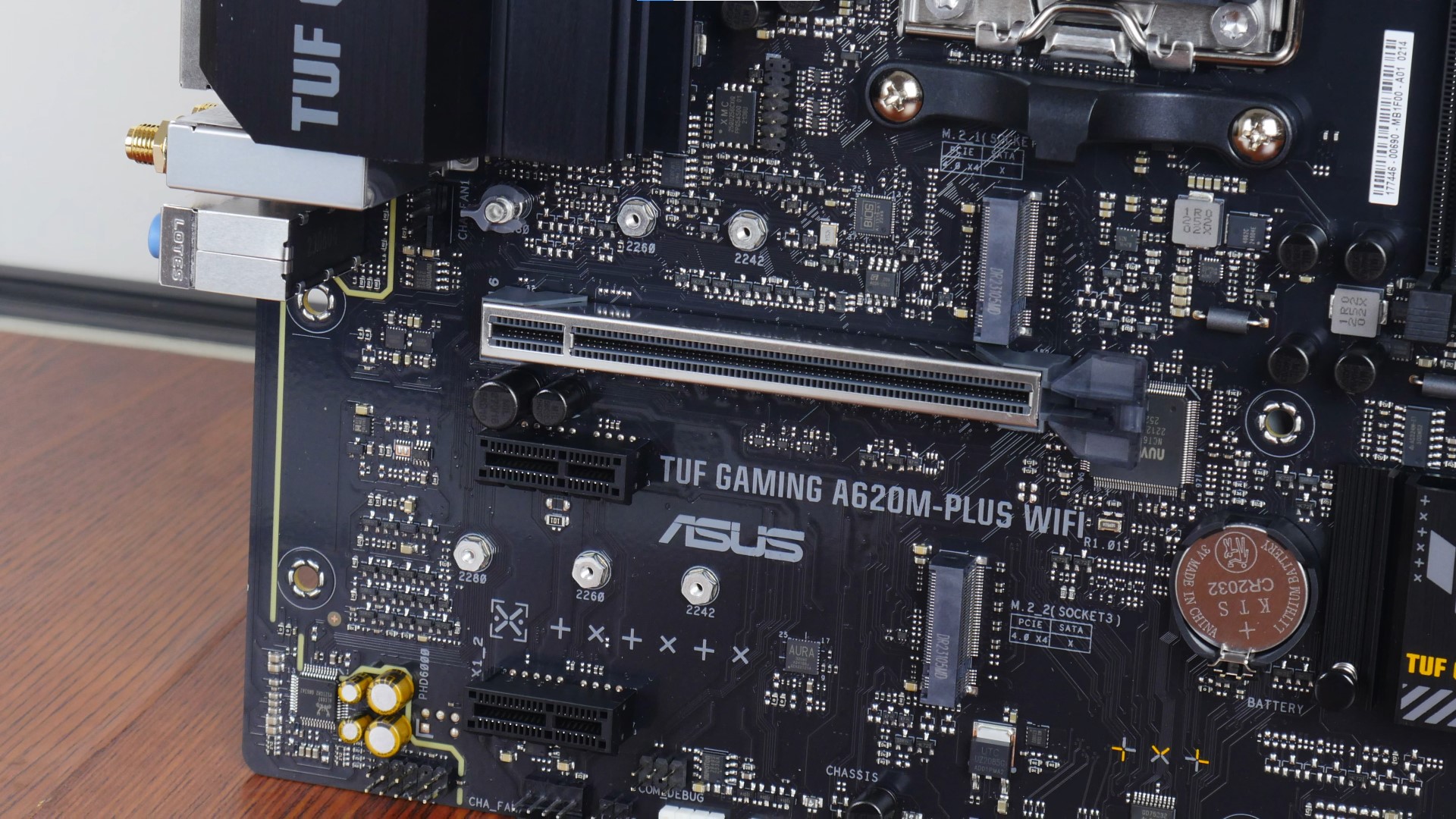 ASUS TUF Gaming A620M-PLUS WIFI M.2 Slots (1)