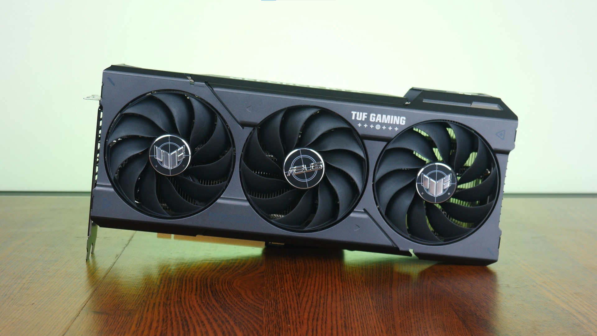 ASUS TUF Gaming GeForce RTX 4070 SUPER 12GB GDDR6X OC Edition Aesthetics (Front)
