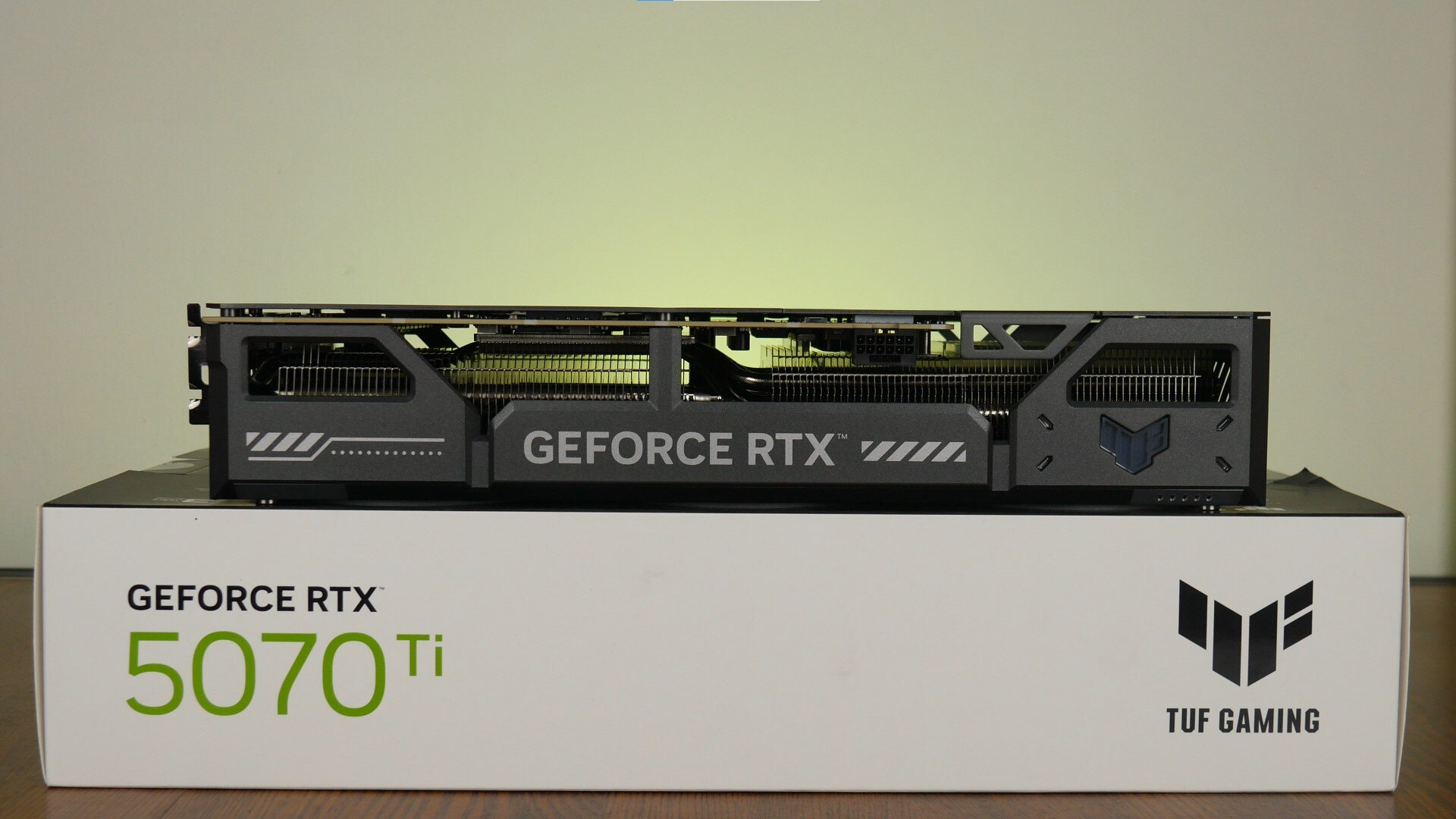ASUS TUF Gaming GeForce RTX 5070 Ti 16GB GDDR7 OC Edition Aesthetics (Long Edge Top)