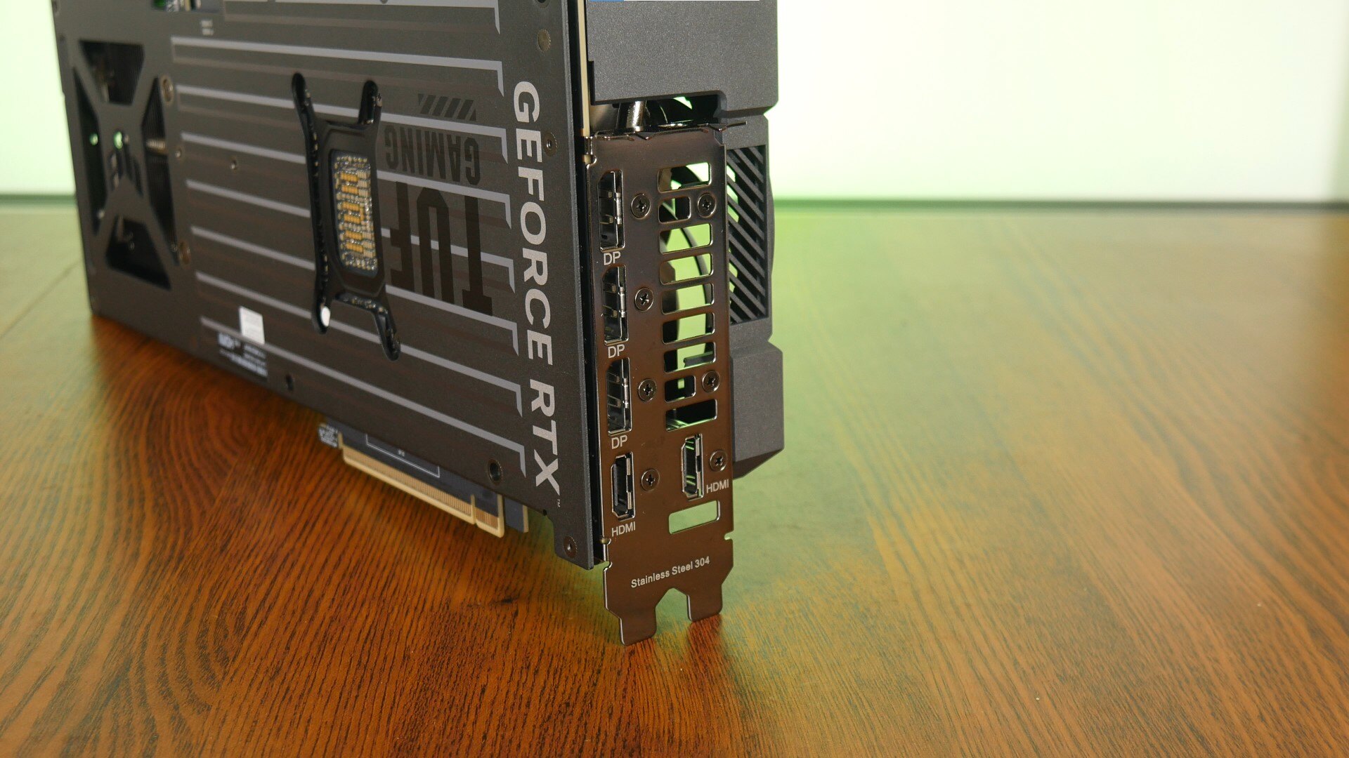 ASUS TUF Gaming GeForce RTX 5070 Ti 16GB GDDR7 OC Edition Display Output Ports