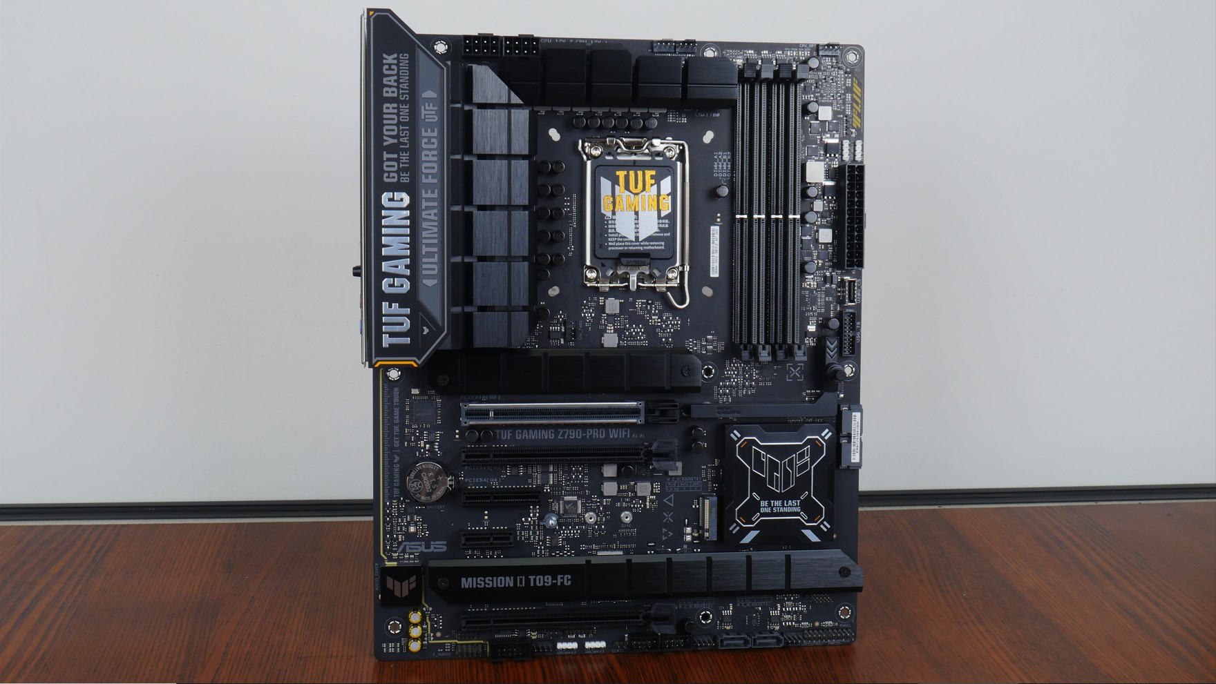 ASUS TUF Gaming Z790-PRO WIFI Aesthetics (Front)