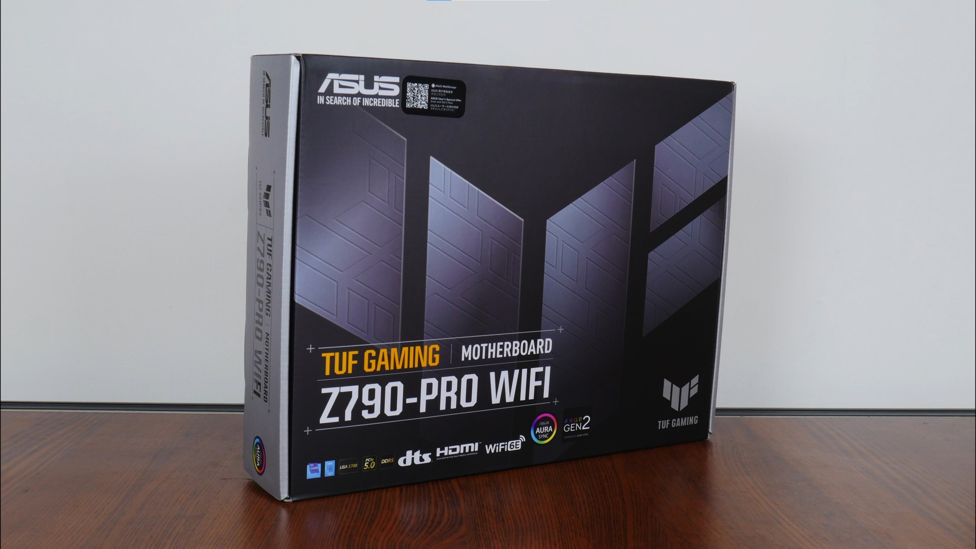 ASUS TUF Gaming Z790-PRO WIFI Packaging (Front)