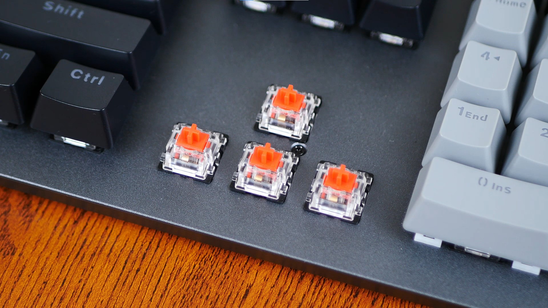 Cooler Master CK352 LC Red Switches