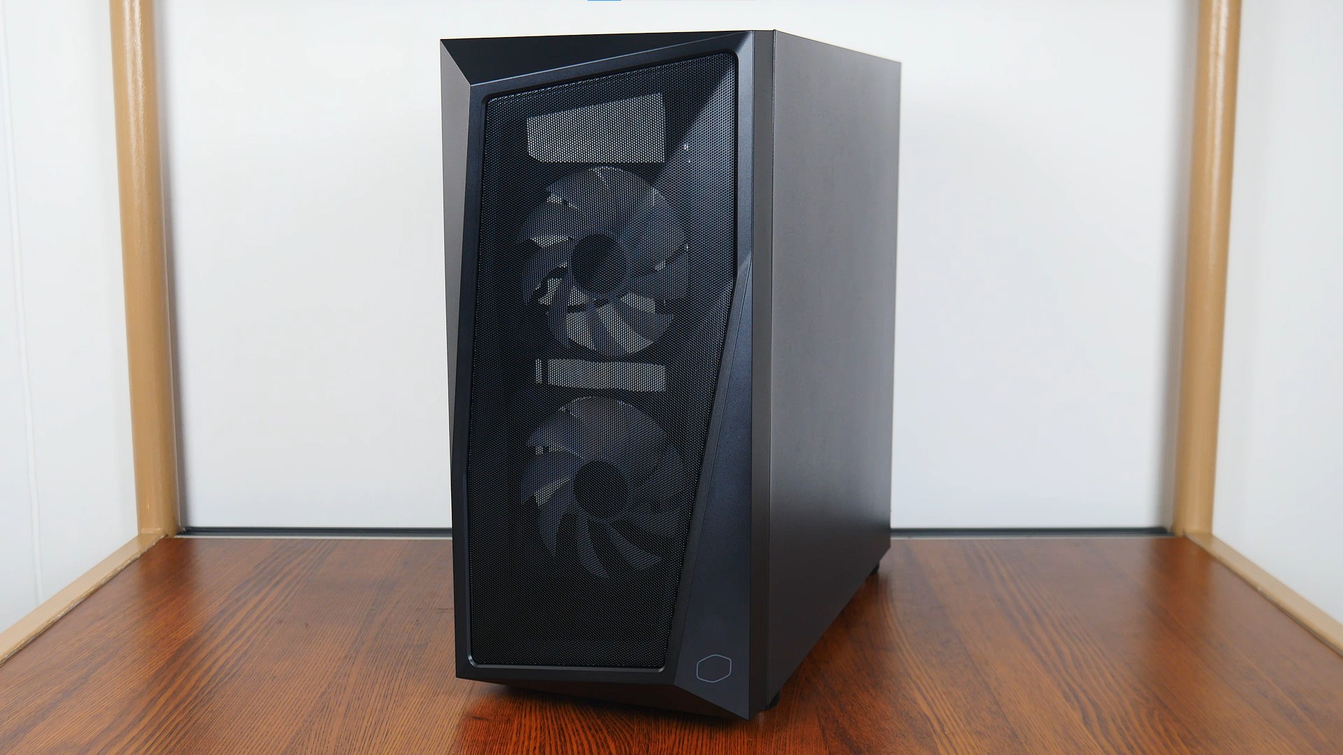 Cooler Master CMP 320 Aesthetics (2)