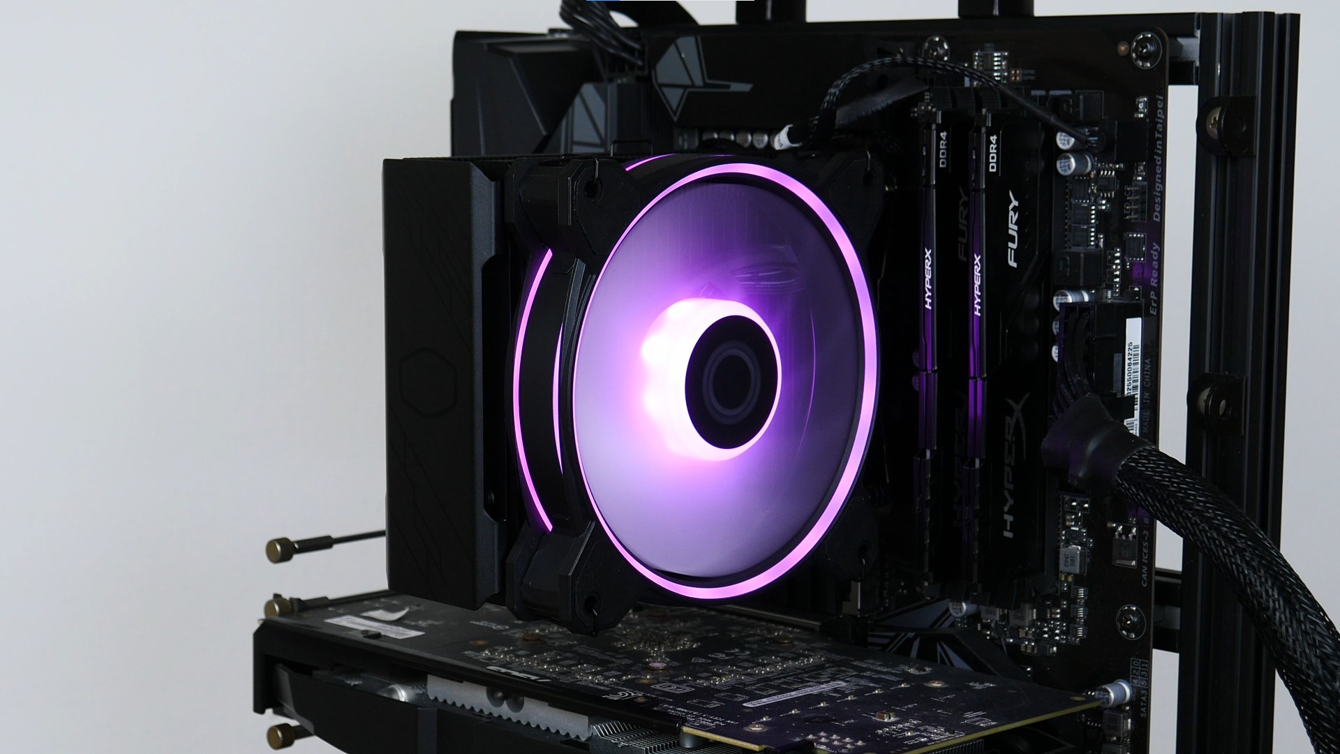 Cooler Master Hyper 212 Halo Black Aesthetics (4)