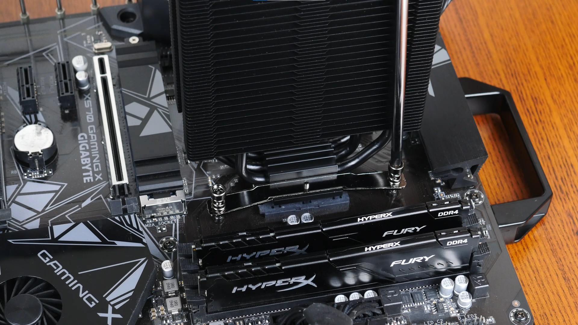 Cooler Master Hyper 212 Halo Black Installation (1)
