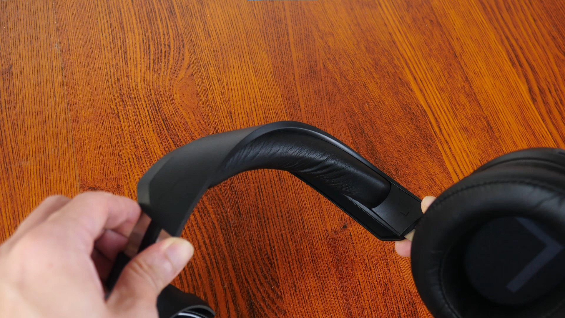 Cooler Master MH670 Wireless Gaming Headset Headband (2)