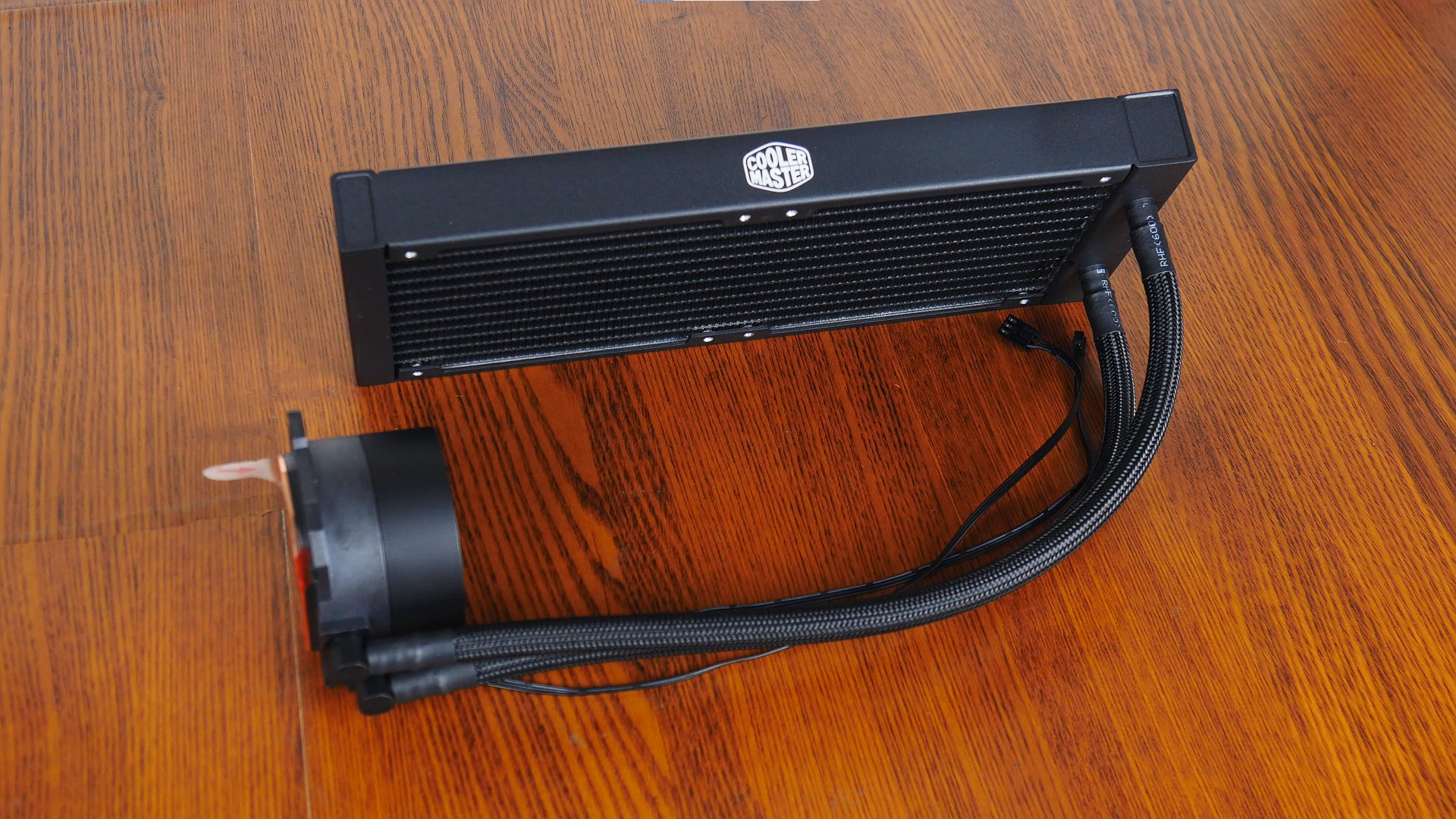 Cooler Master MasterLiquid ML240L V2 ARGB Aesthetics