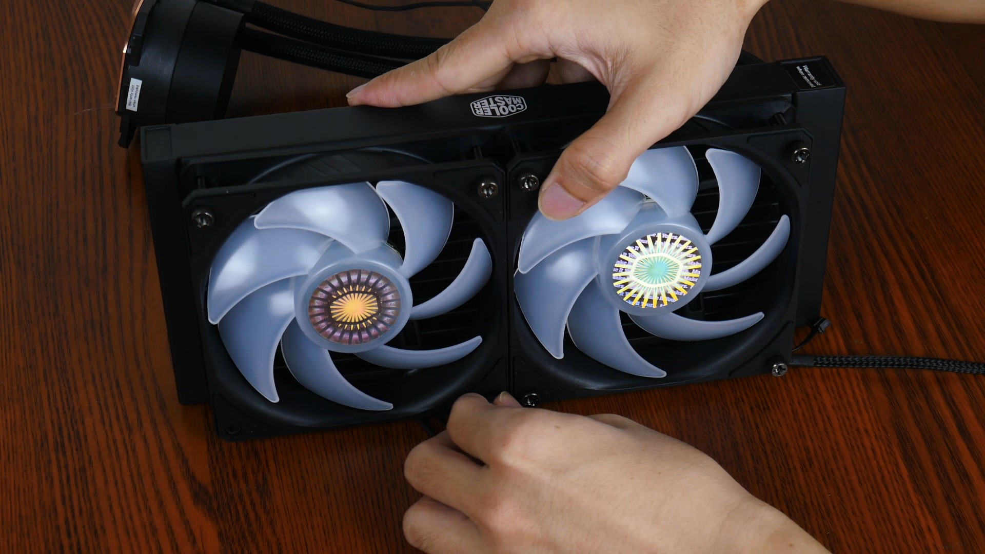 Cooler Master MasterLiquid ML240L V2 ARGB Fan Installation