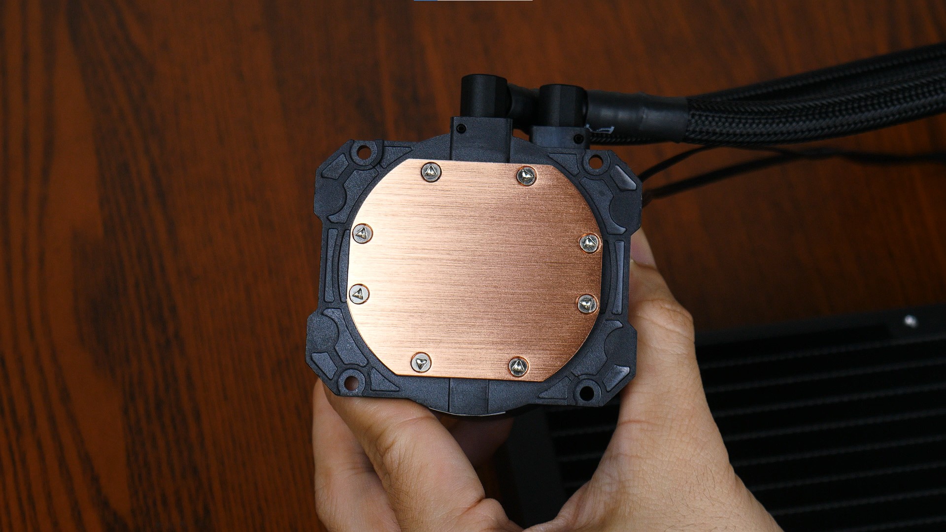 Cooler Master MasterLiquid ML240L V2 ARGB Thermal Transfer Plate