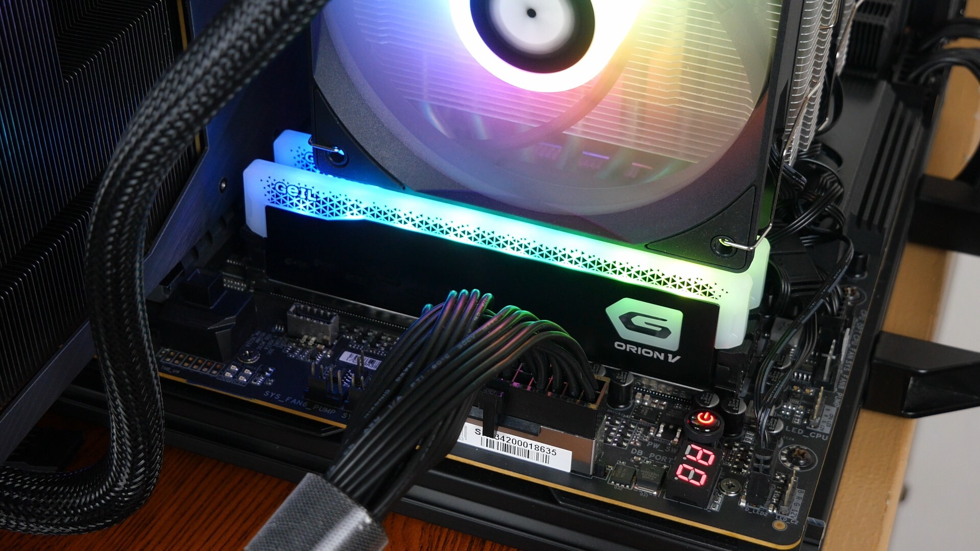 GeIL Orion V RGB AMD Edition DDR5 6000 CL38 Aesthetics (4)