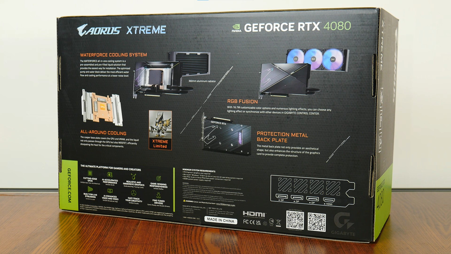 Gigabyte AORUS GeForce RTX 4080 16GB XTREME WATERFORCE Packaging (Rear)