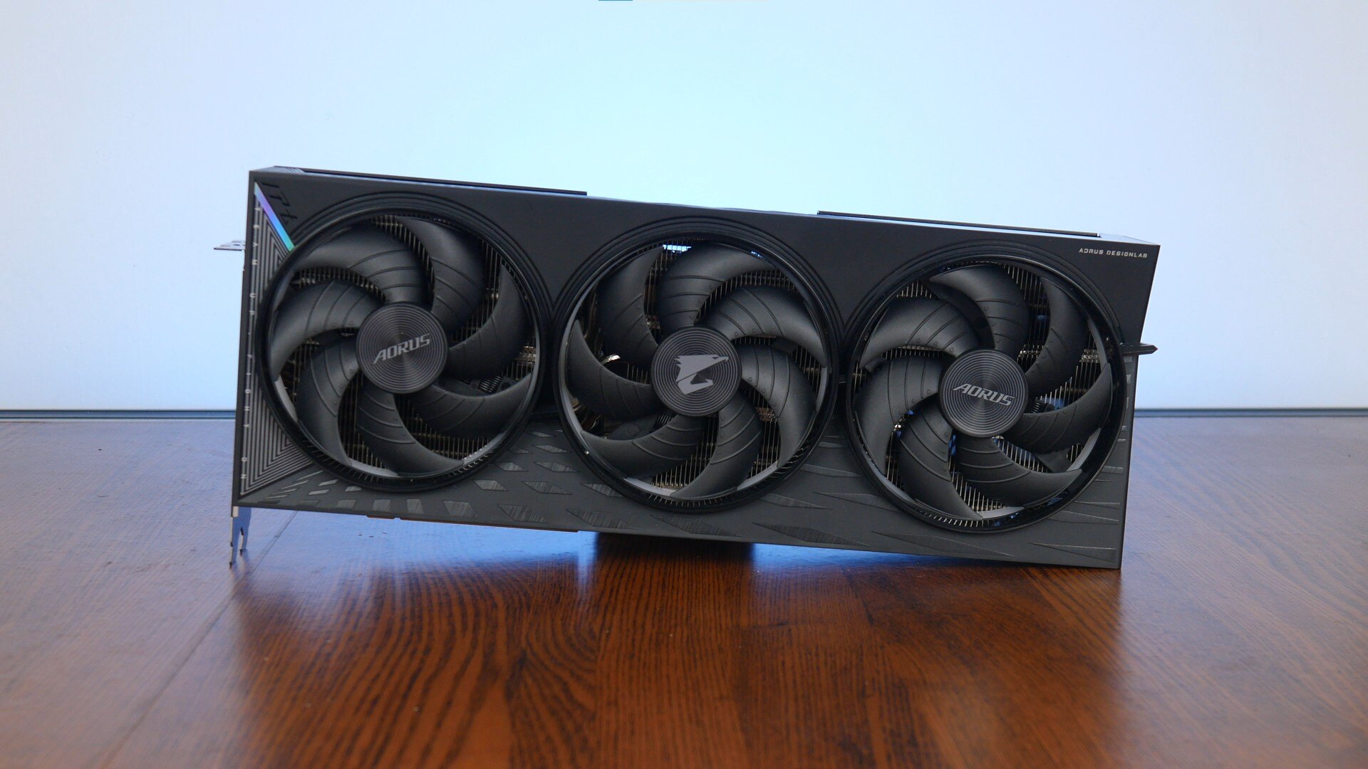 Gigabyte AORUS Radeon RX 9070 XT ELITE 16G Aesthetics (Front)