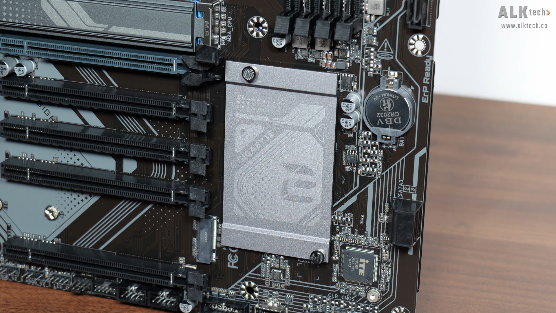 Gigabyte B550 X EAGLE WIFI6E Chipset Heatsink