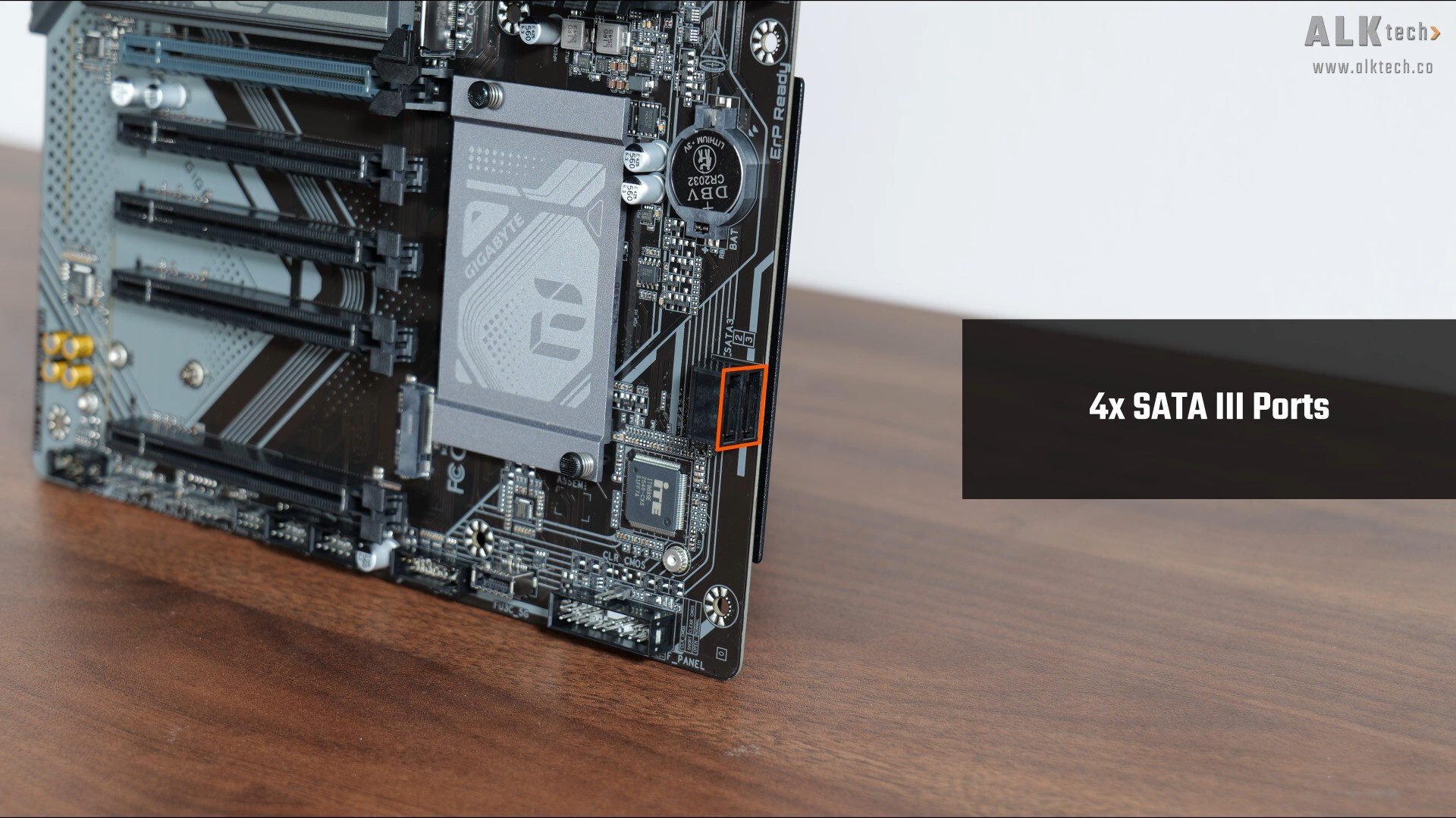 Gigabyte B550 X EAGLE WIFI6E SATA Ports (2)