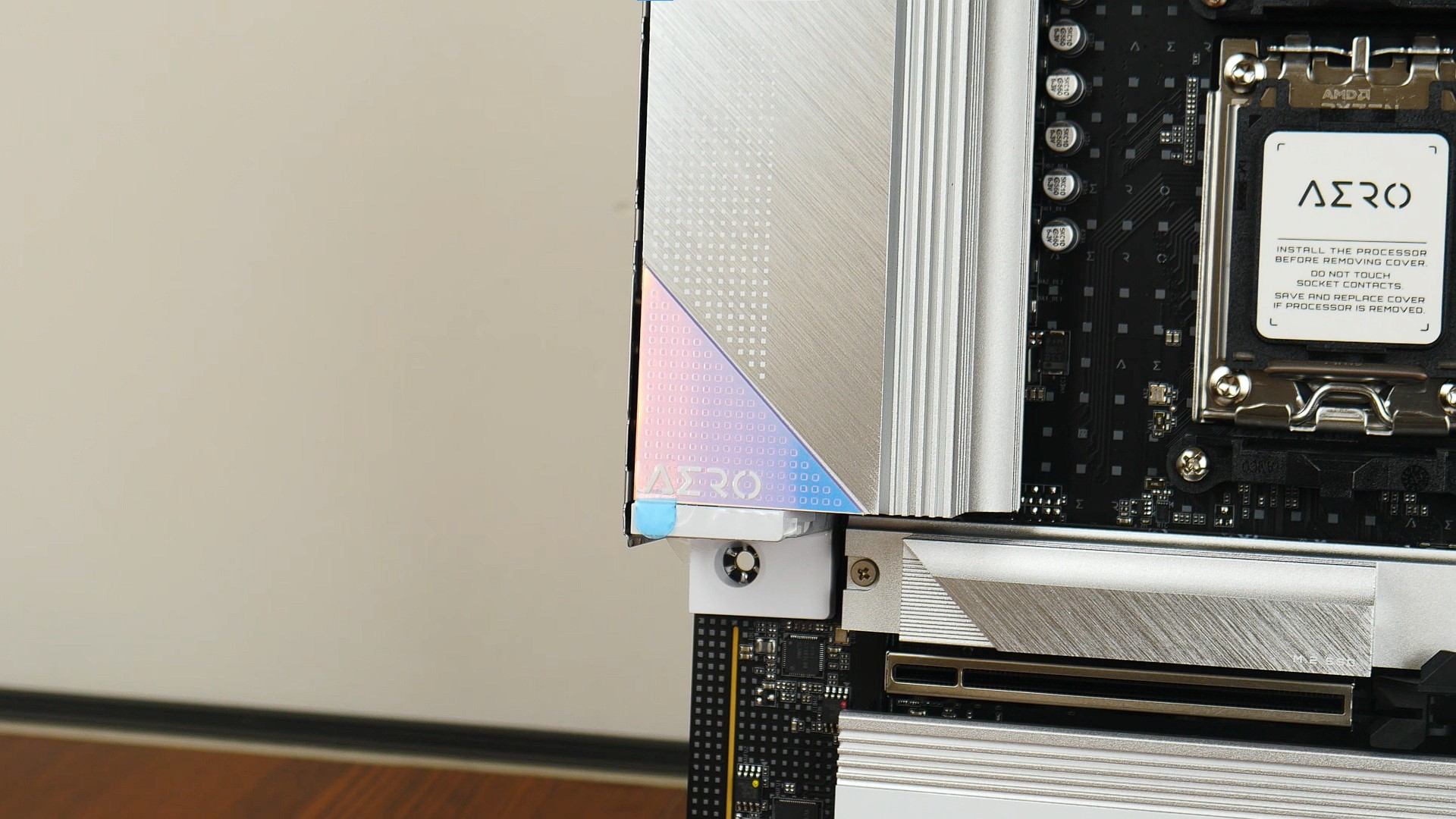 Gigabyte B650 AERO G Aesthetics (2)