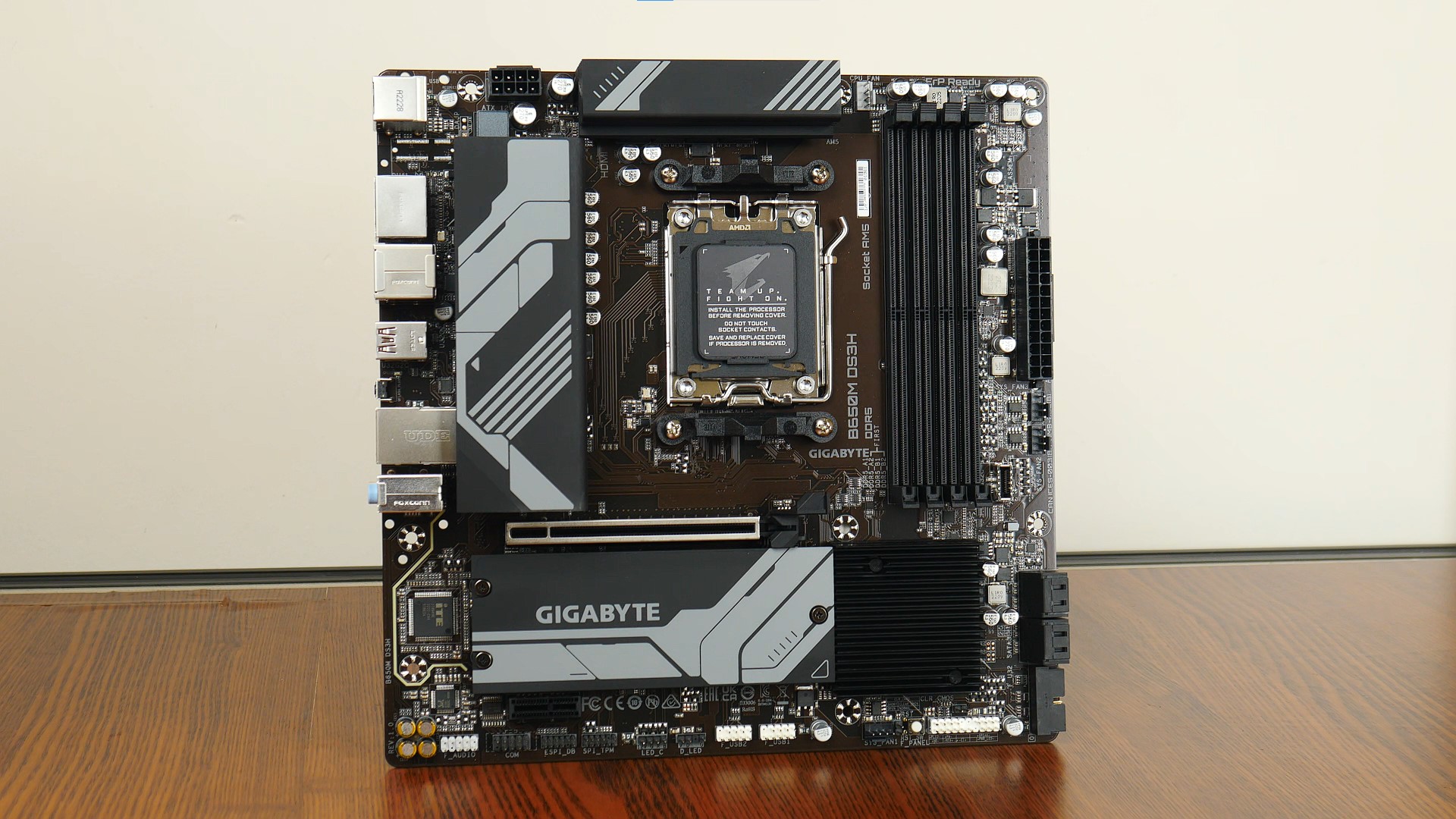 Gigabyte B650M DS3H Aesthetics (1)