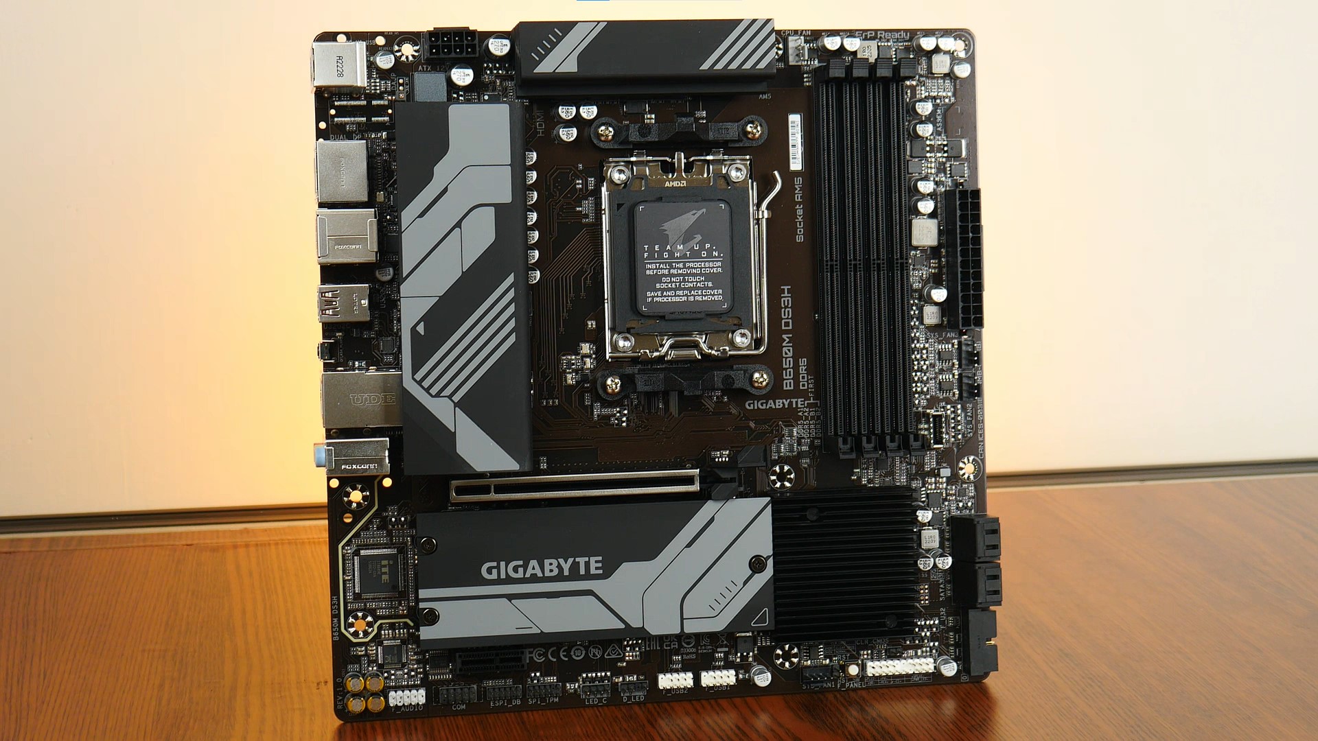 Gigabyte B650M DS3H Aesthetics (2)